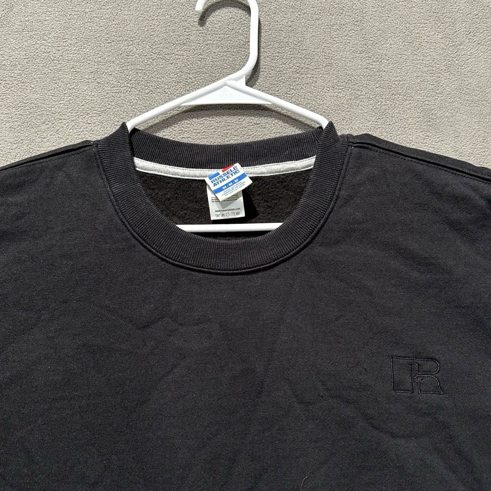 Russell Athletic NWT Russell Athletic Sweatshirt Mens Medium Black Crew Neck Pullover Size US M / EU 48-50 / 2 - 3 Thumbnail