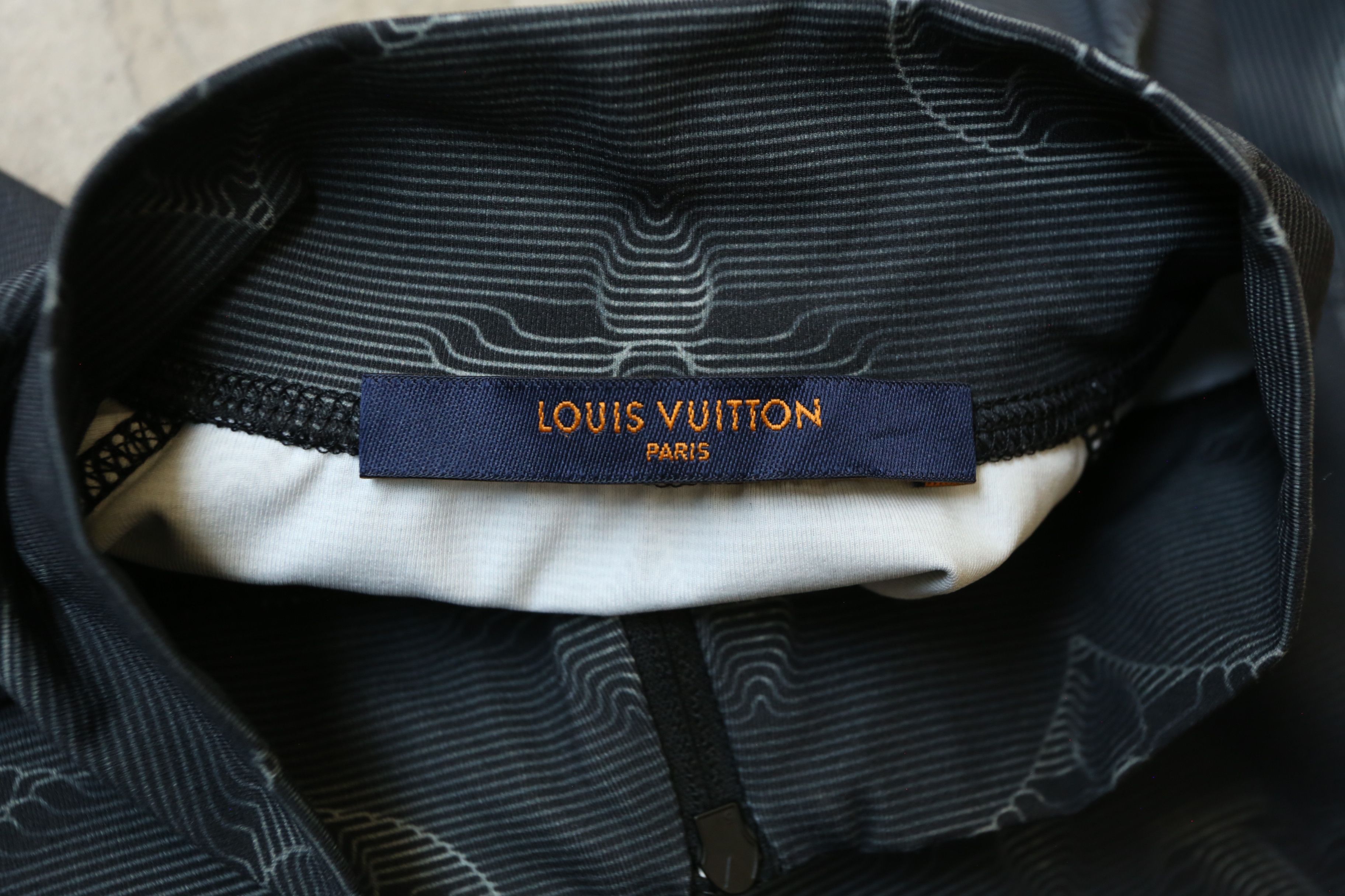 Louis Vuitton LV - VA - S/S 21 - 2054 Technical Half-Zip Longsleeves Size US L / EU 52-54 / 3 - 8 Thumbnail