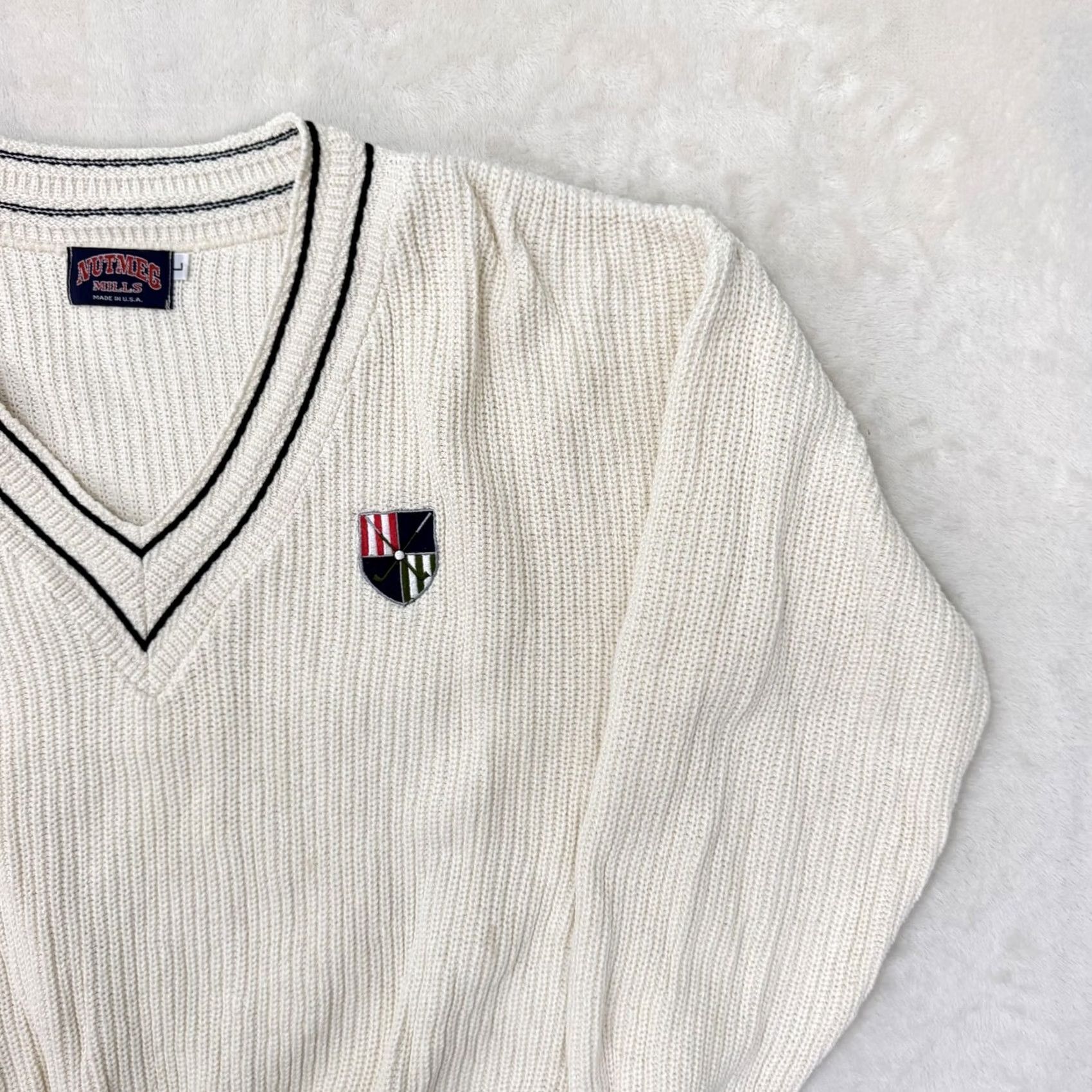 Nutmeg VINTAGE Nutmeg Mills Sweater Mens Large White V Neck Pullover Knit Embroidered Size US L / EU 52-54 / 3 - 3 Thumbnail