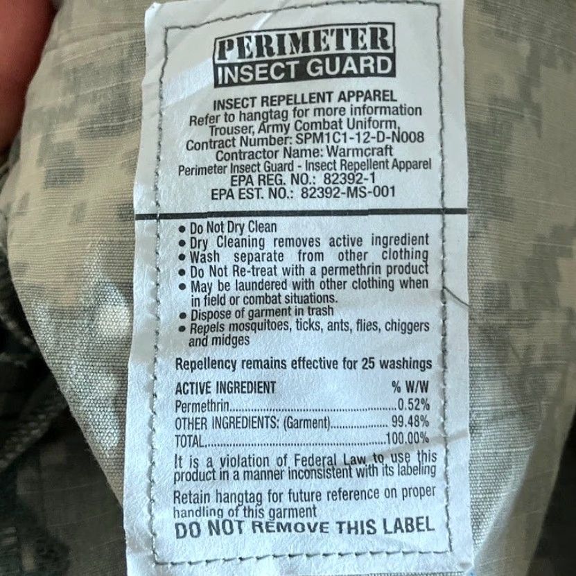 Vintage VINTAGE Army ACU Digital Camo Combat Pants Green Camo Uniform Medium Short Unisex Pants M Green 2000s 90s? Size US 31 - 6 Thumbnail
