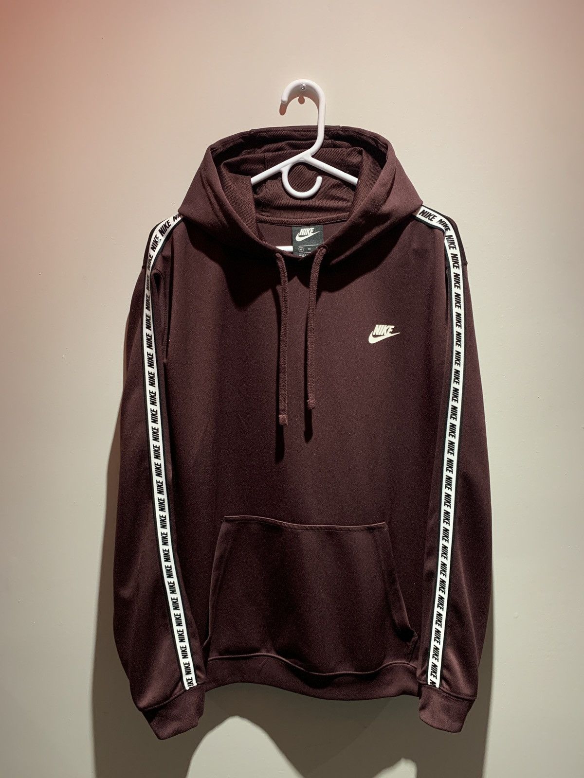 Nike repeat best sale tape poly hoodie