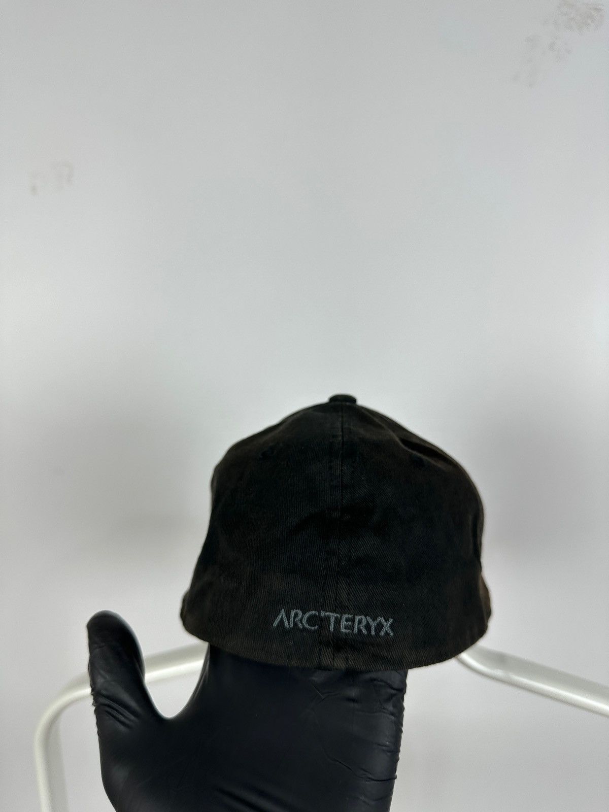 Arc'teryx Vintage Arcteryx Flexfit Faded Black Cap Hats Size ONE SIZE - 10 Thumbnail