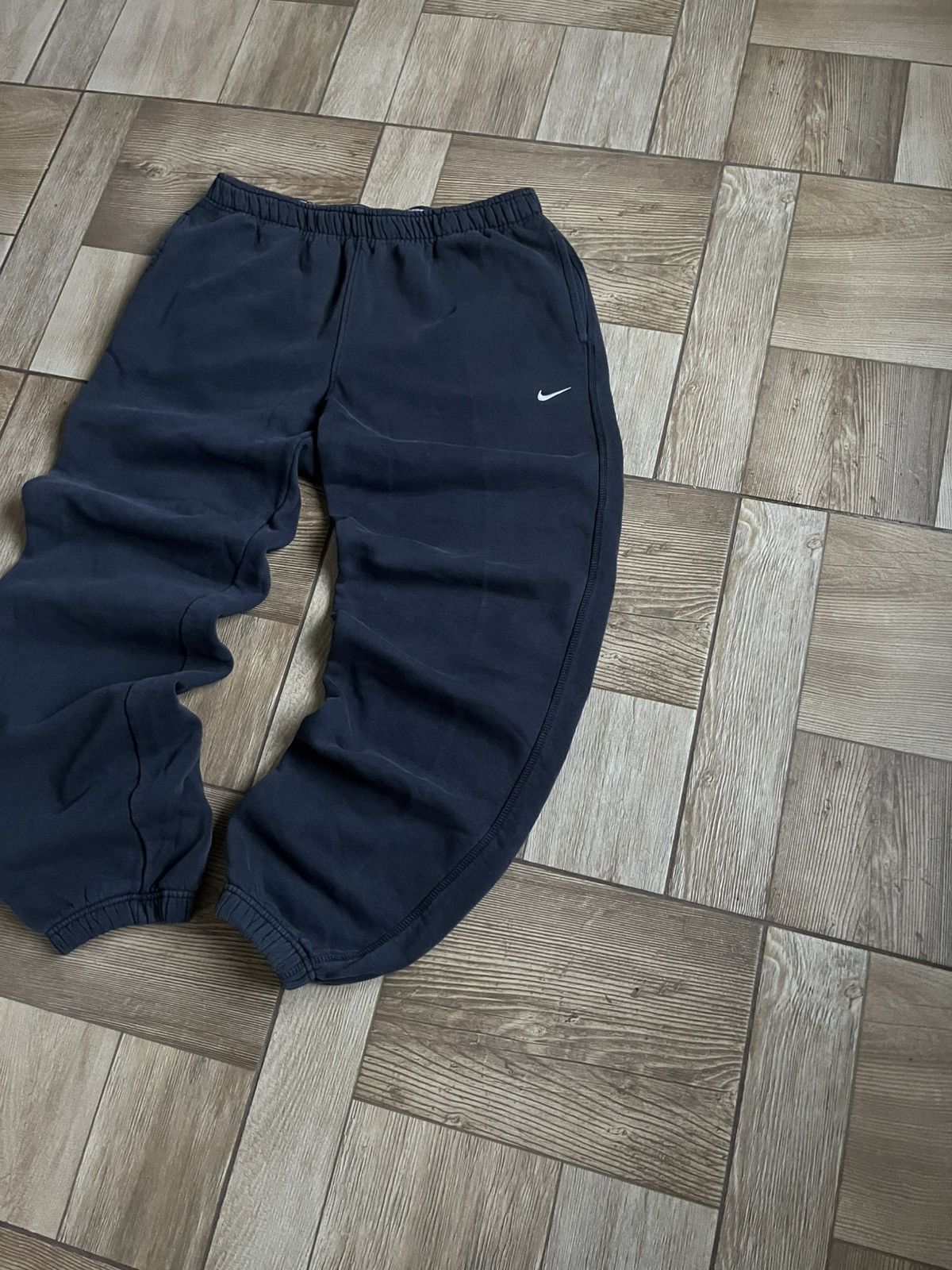 Nike 🖤 Vintage Nike Mini Swoosh Fleece Sweatpants / Joggers 🏀 Size US 34 / EU 50 - 3 Thumbnail