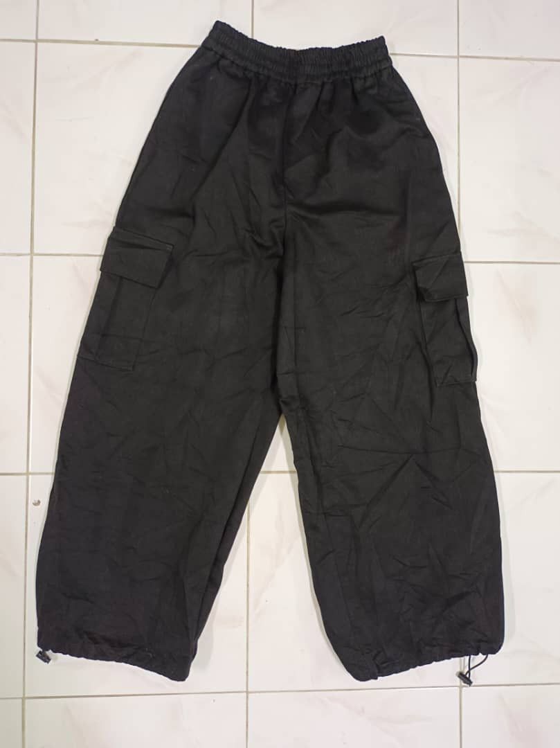Japanese Brand × Yohji Yamamoto Baggy Yohji Yamamoto Ballon Parachute BlackCargo By Ingni Size US 30 / EU 46 - 1 Thumbnail