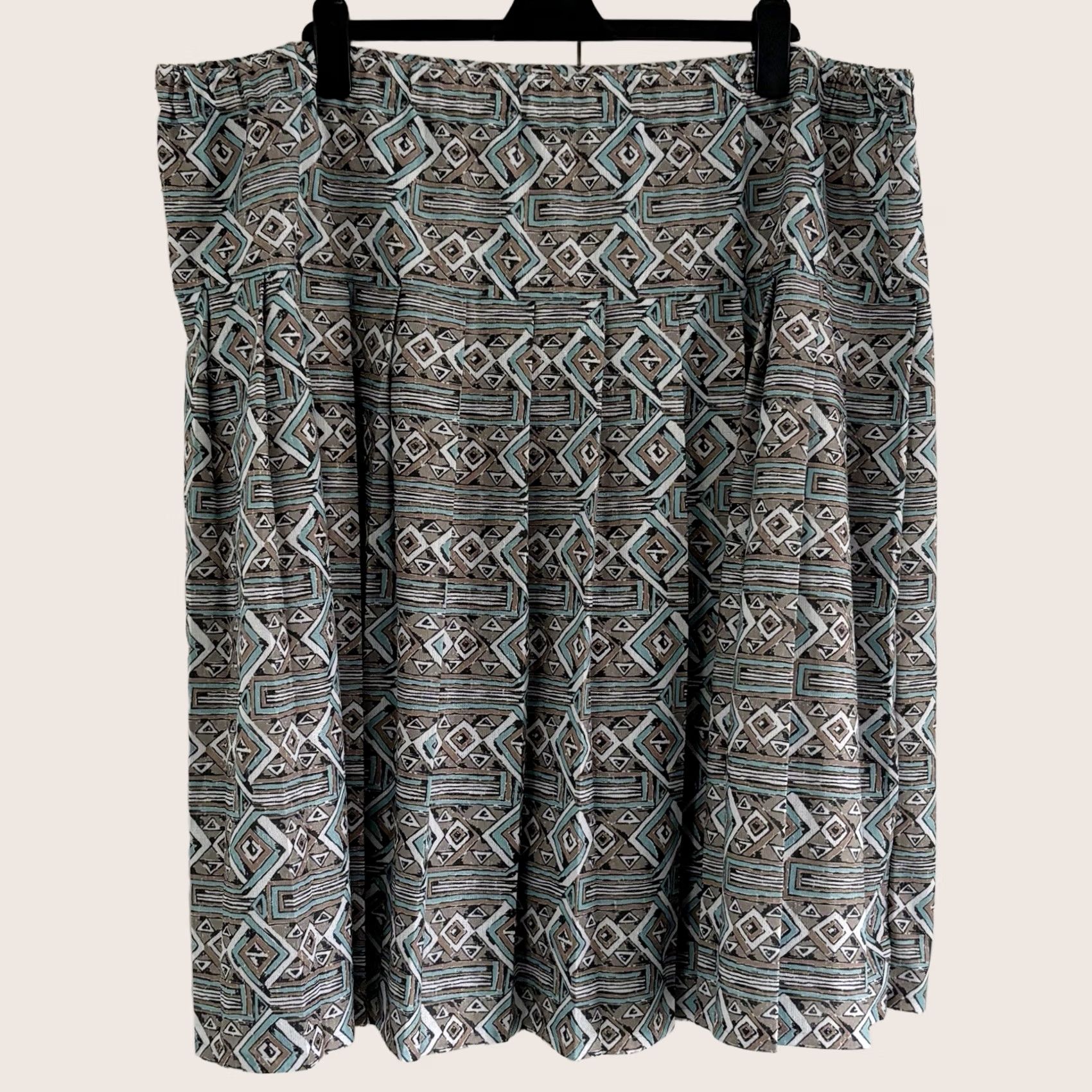 Etro VINTAGE Aztec Print Skirt UK 30 Women’s Brown Mix Midi Pleated Made In The UK Used Size 30" / US 8 / IT 44 - 1 Thumbnail