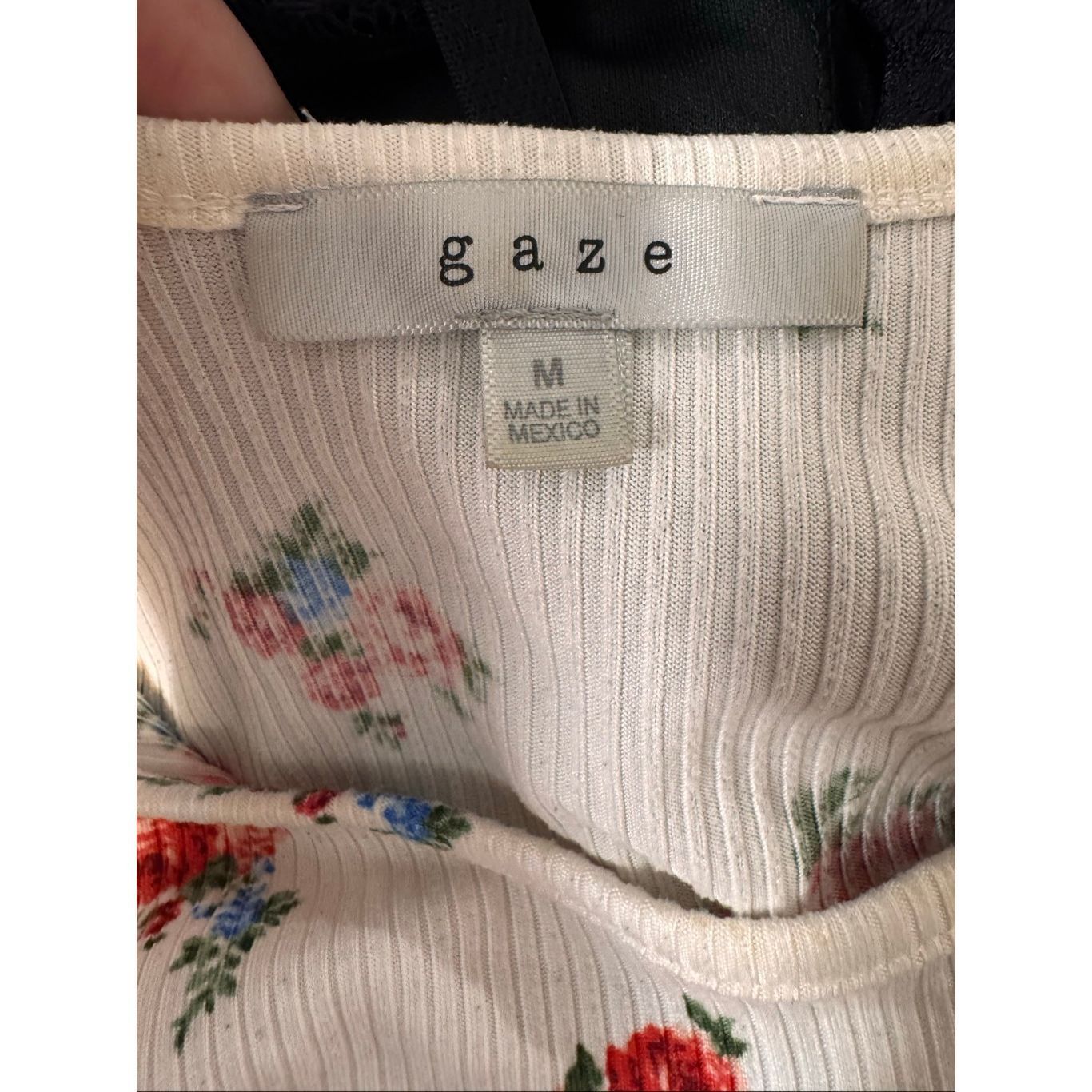 Other Gaze Floral Ribbed Button Crop Tank | White Red Blue Flower Size M / US 6-8 / IT 42-44 - 6 Thumbnail