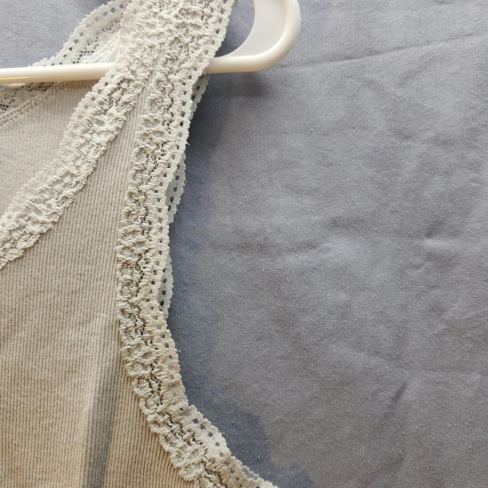 Designer Garnet Hill Lace Frill Edge Tank Light Gray Size Large NWOT Size L / US 10 / IT 46 - 4 Thumbnail