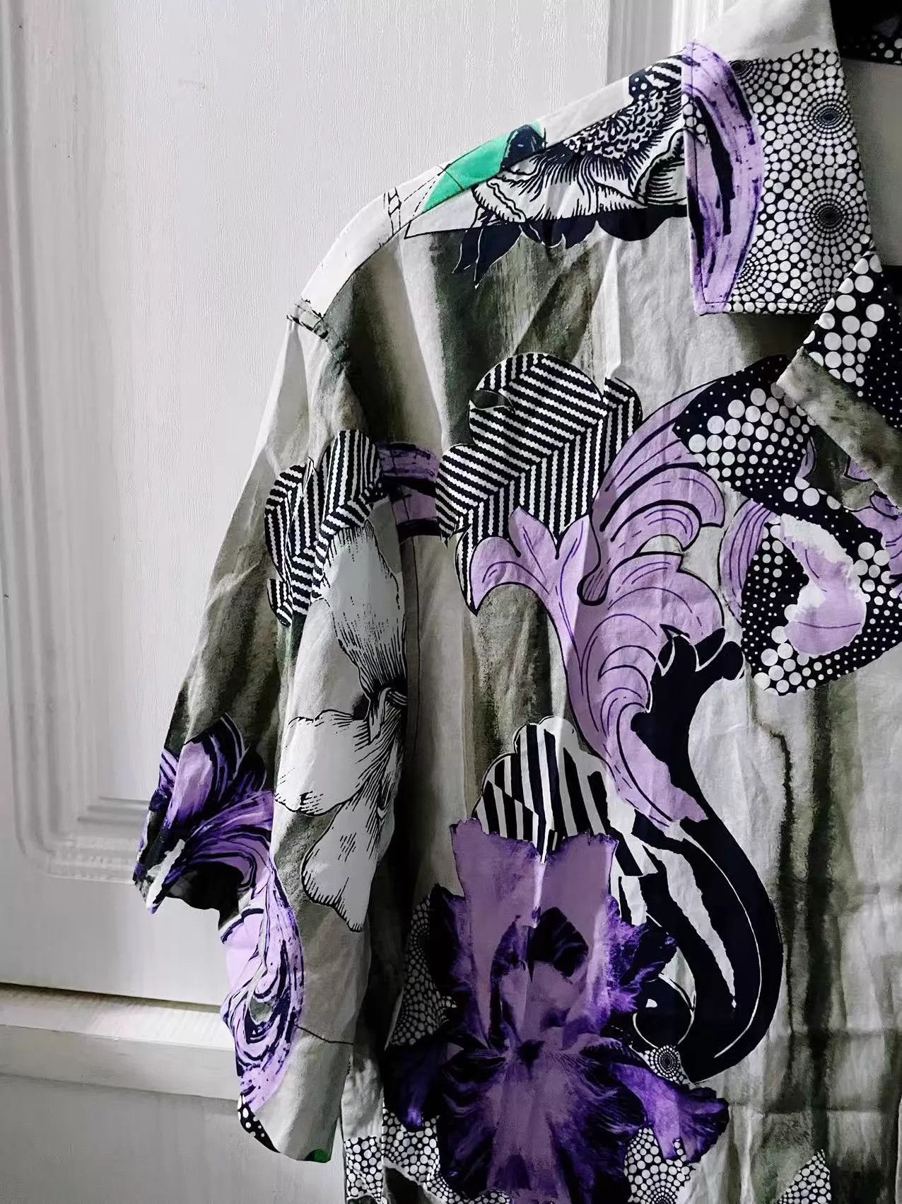 Versace Versace Runway Floral Print Short Sleeve Shirt Size US L / EU 52-54 / 3 - 4 Thumbnail