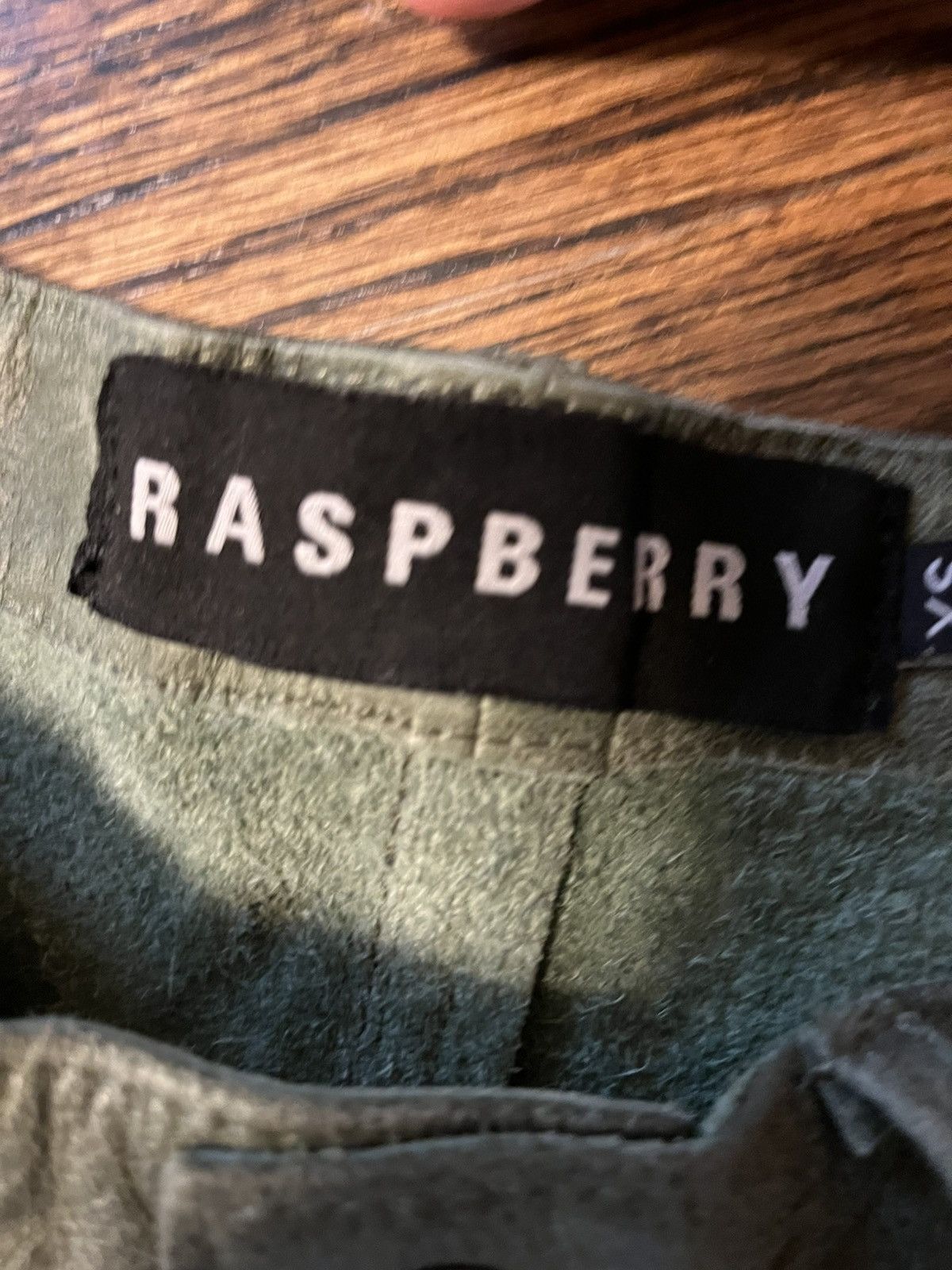 The GV Gallery Green Leather Shorts Size US 32 / EU 48 - 4 Thumbnail