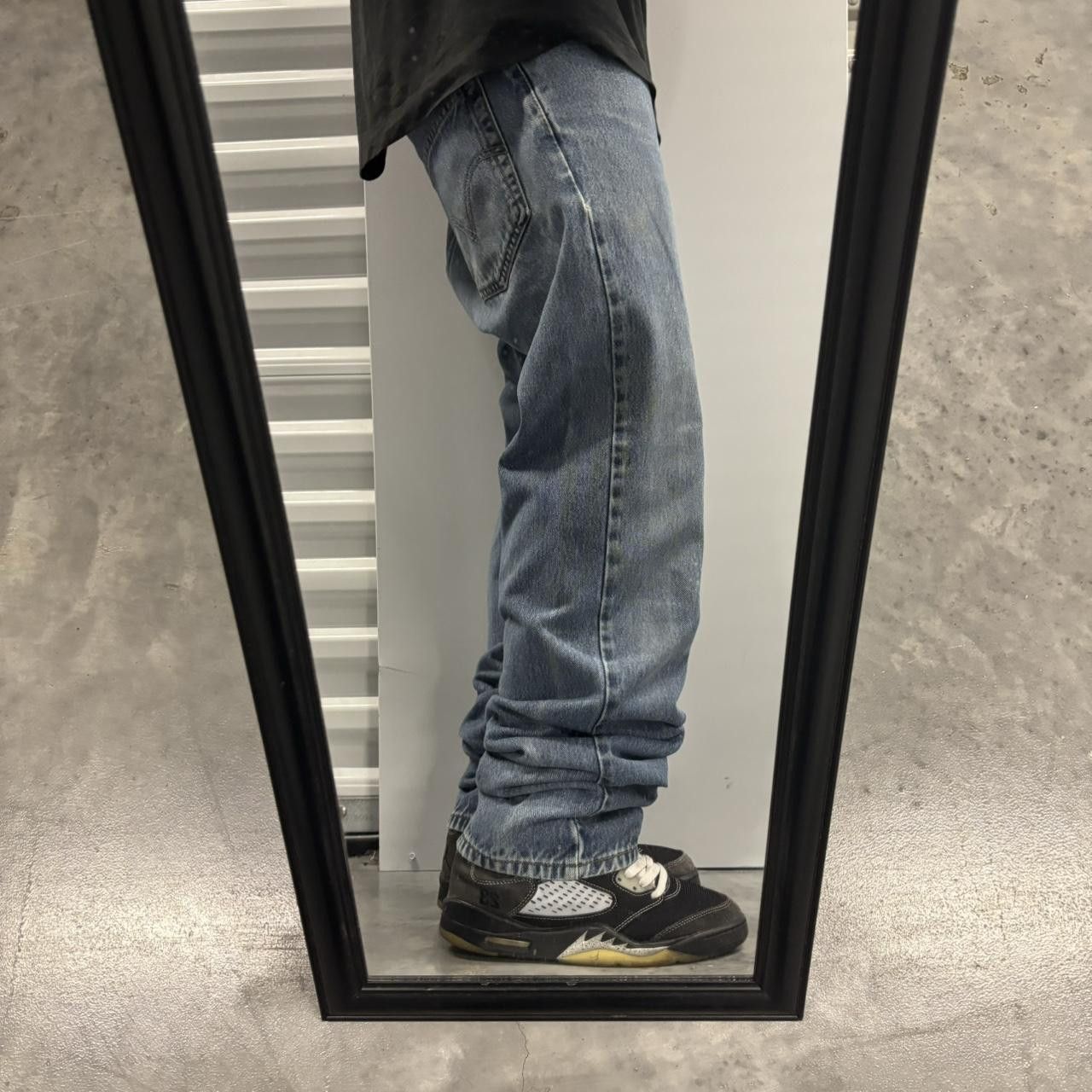 Levi's × Vintage Crazy Vintage Y2K/2000s Grunge Levi’s Medium Wash Denim Jeans! Size US 32 / EU 48 - 2 Thumbnail