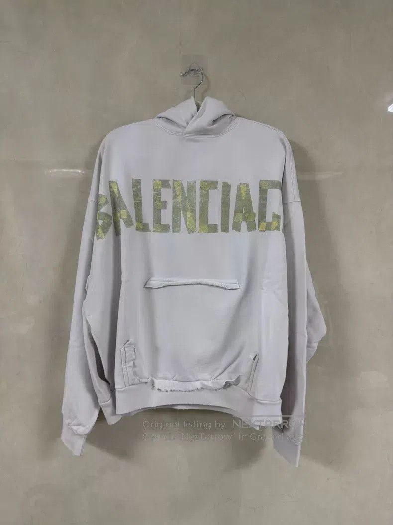 Balenciaga Balenciaga Ripped Letter Printed Hooded Sweatshirt Size US S / EU 44-46 / 1 - 1 Thumbnail