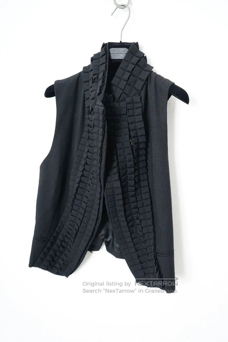 Ann Demeulemeester ann demeulemeester ruffled collar waistcoat. Size US S / EU 44-46 / 1 - 2 Thumbnail
