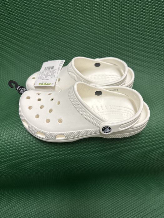 Crocs 7 9 size hot sale