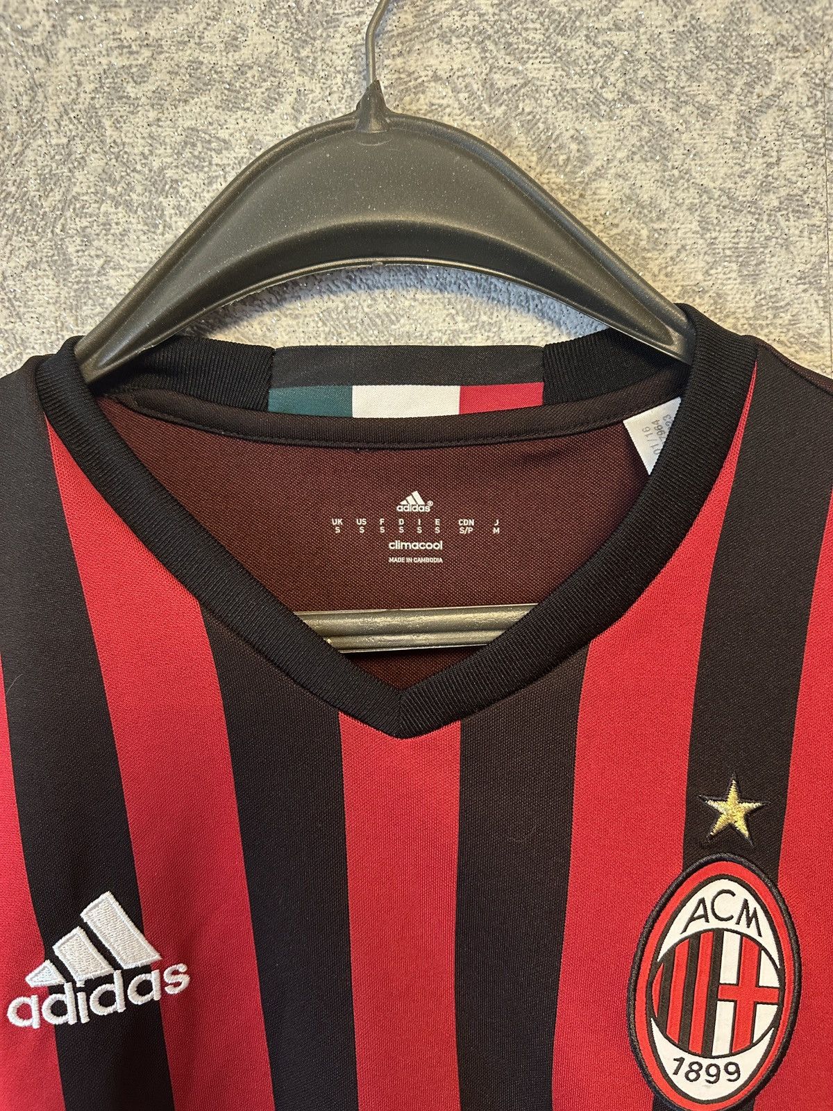 Adidas AC MILAN 2016/2017 HOME JERSEY FOOTBALL SOCCER SHIRT ADIDAS Size US S / EU 44-46 / 1 - 4 Thumbnail