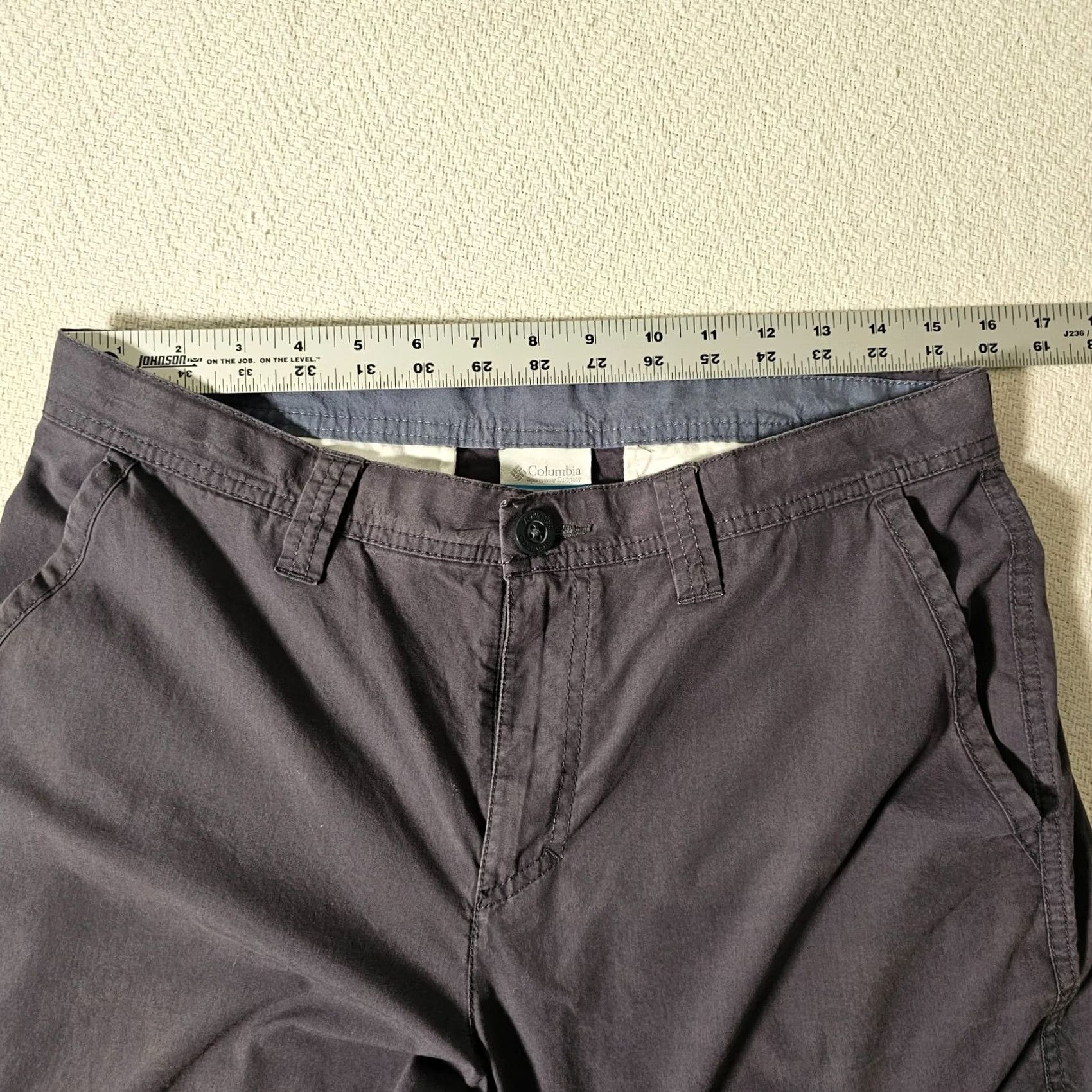 Vintage Columbia Shorts Men 32 Gray Cargo Elastic Waist Hiking Fishing 10L Size US 32 / EU 48 - 6 Thumbnail