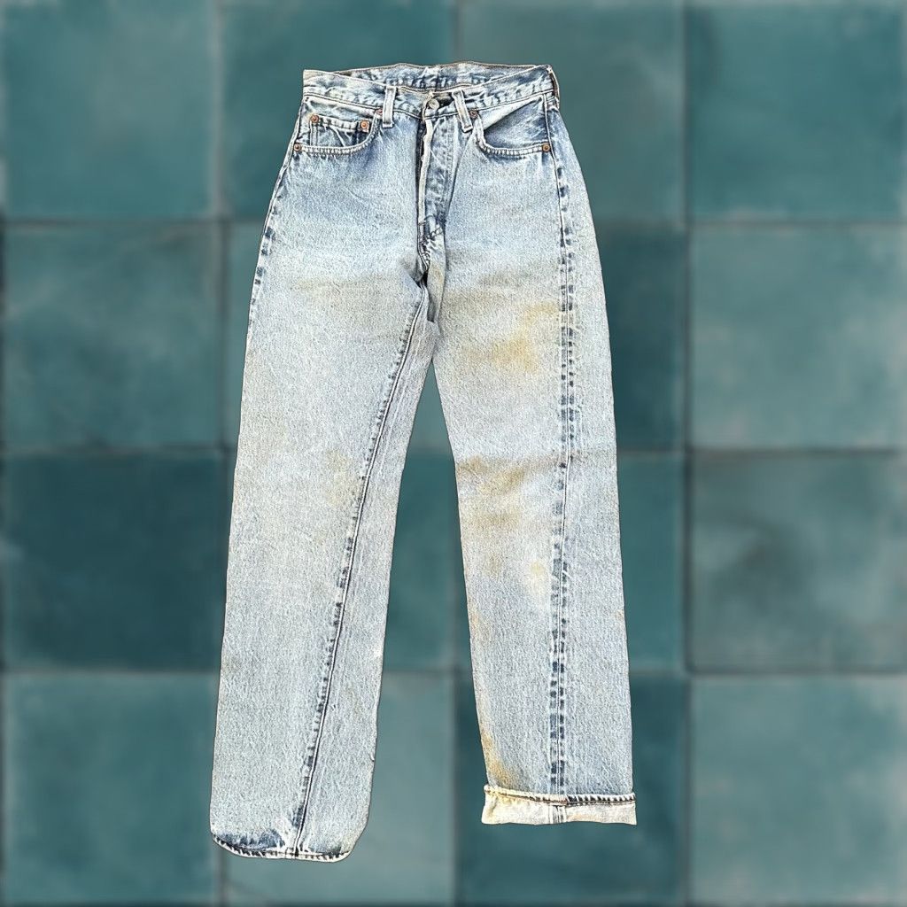 Levi's VINTAGE Levi's 501 XX Jeans 30x36 Light Wash Distressed Classic Fit 80s USA Mens Size US 30 / EU 46 - 1 Thumbnail
