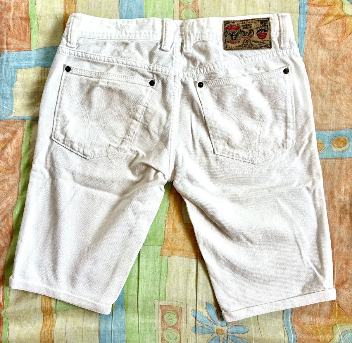 Dolce & Gabbana D & G white distressed denim knee-length shorts Size US 31 - 2 Thumbnail