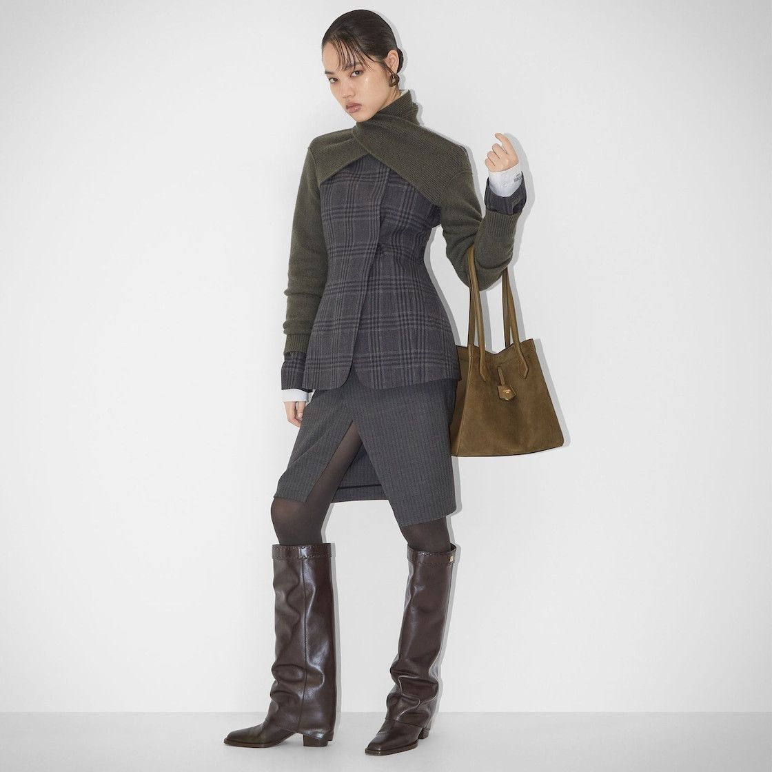 Fendi o1s1wg110925 Size: OS/Fendi Origami Medium in Green Size ONE SIZE - 8 Thumbnail