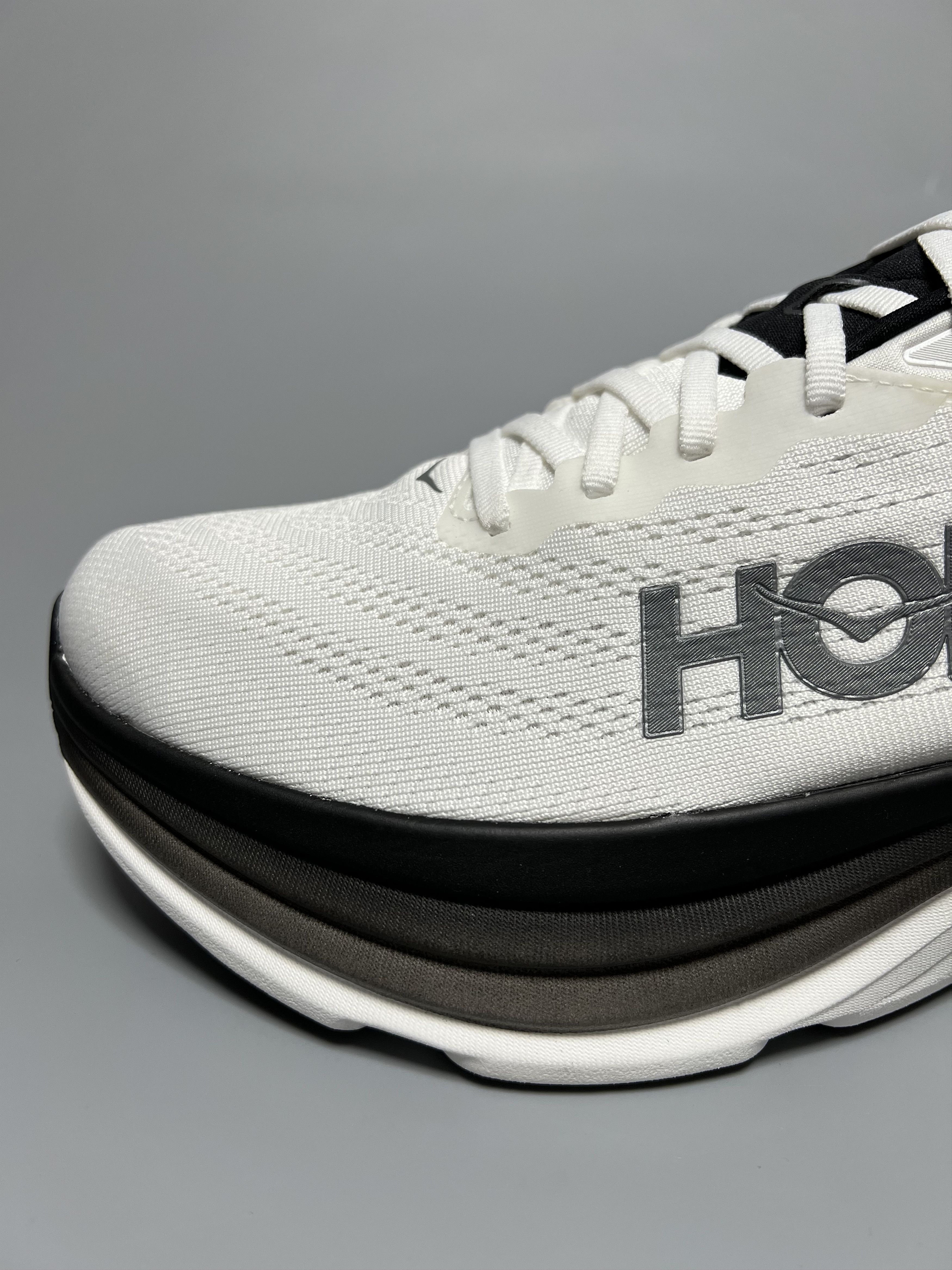 Hoka 11D Hoka One One Bondi 8 Running Shoes 1123202-WBLC Size US 11 / EU 44 - 8 Thumbnail