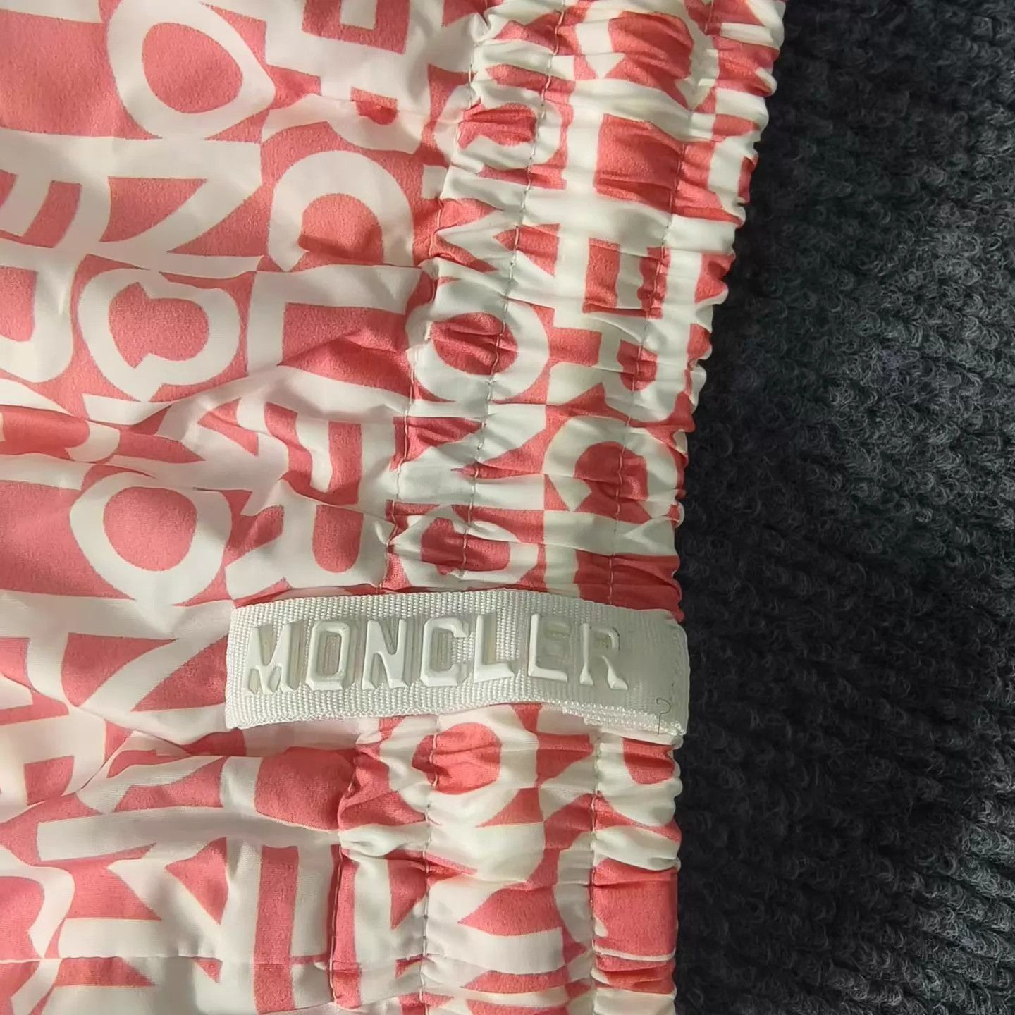 Moncler Moncler Pink All Over Print Shorts 40x2 New Size 27" / US 4 / IT 40 - 4 Thumbnail