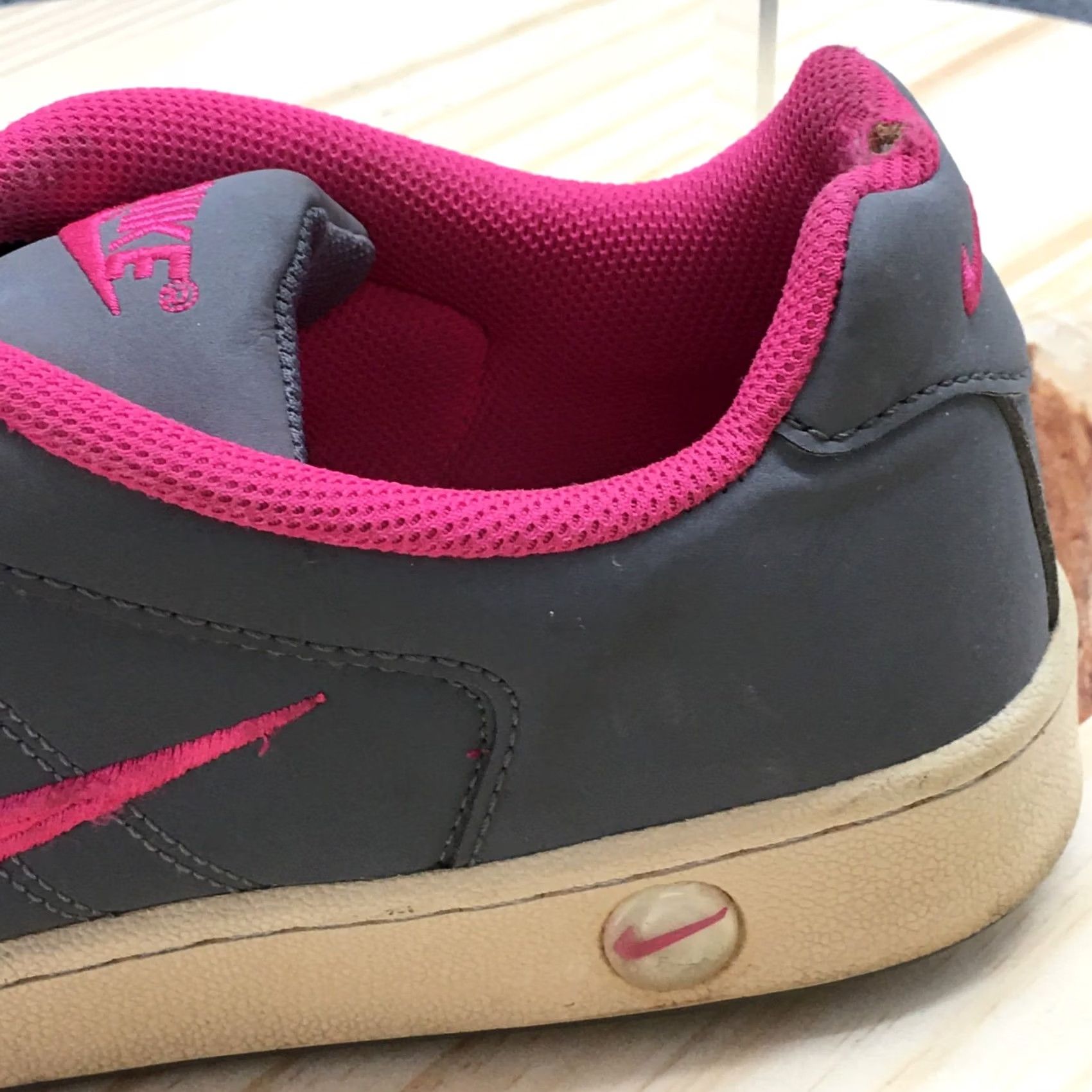 Nike Nike Sneaker Womens 9.5 Gray Court Traditions II Athletic Laced Up Casual Nike Court Shoes Women 9.5 Gray Size US 10 / IT 40 - 4 Thumbnail