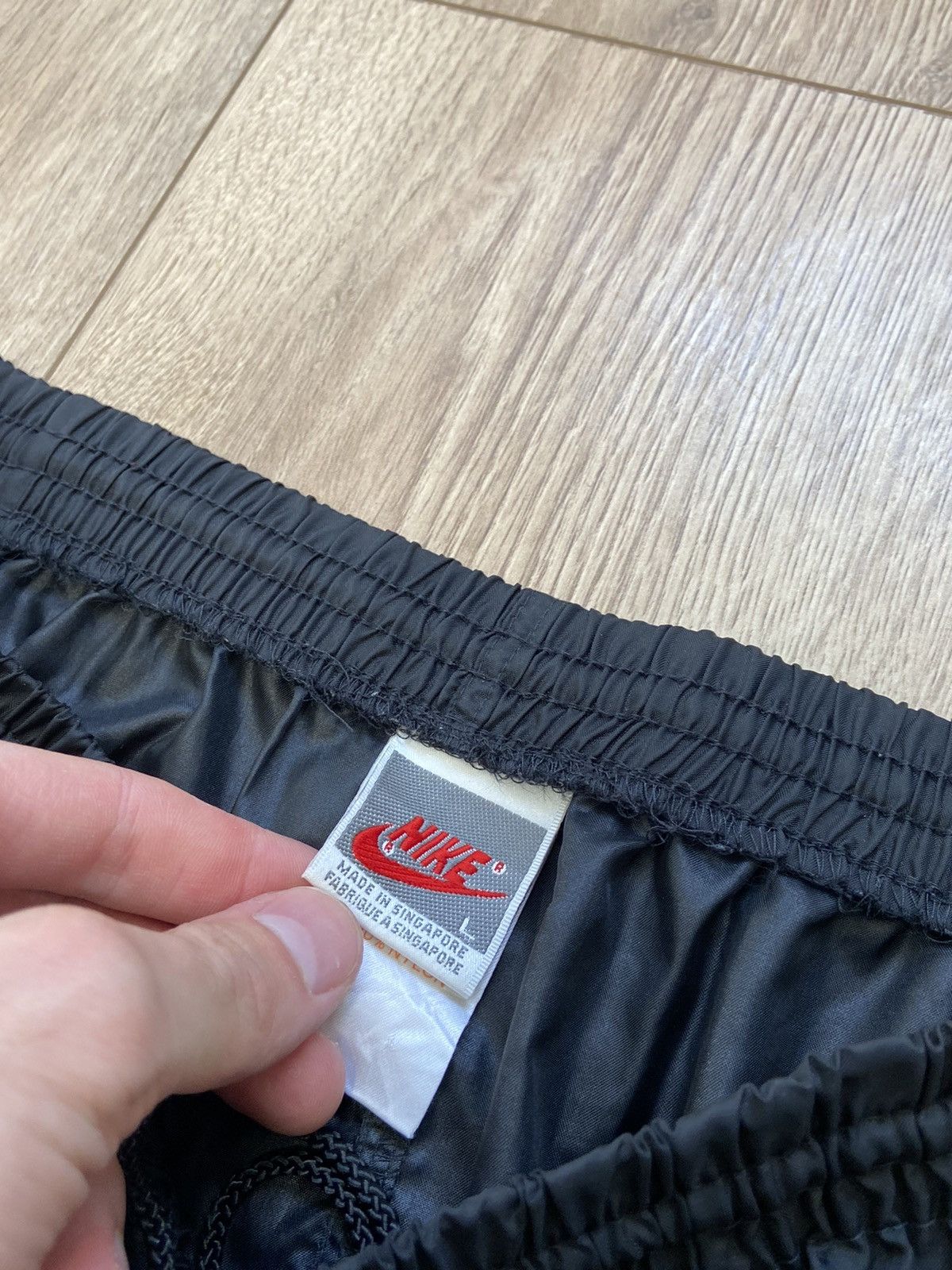 Nike Nike Vintage Nylon Pants 90’s Size US 34 / EU 50 - 7 Thumbnail