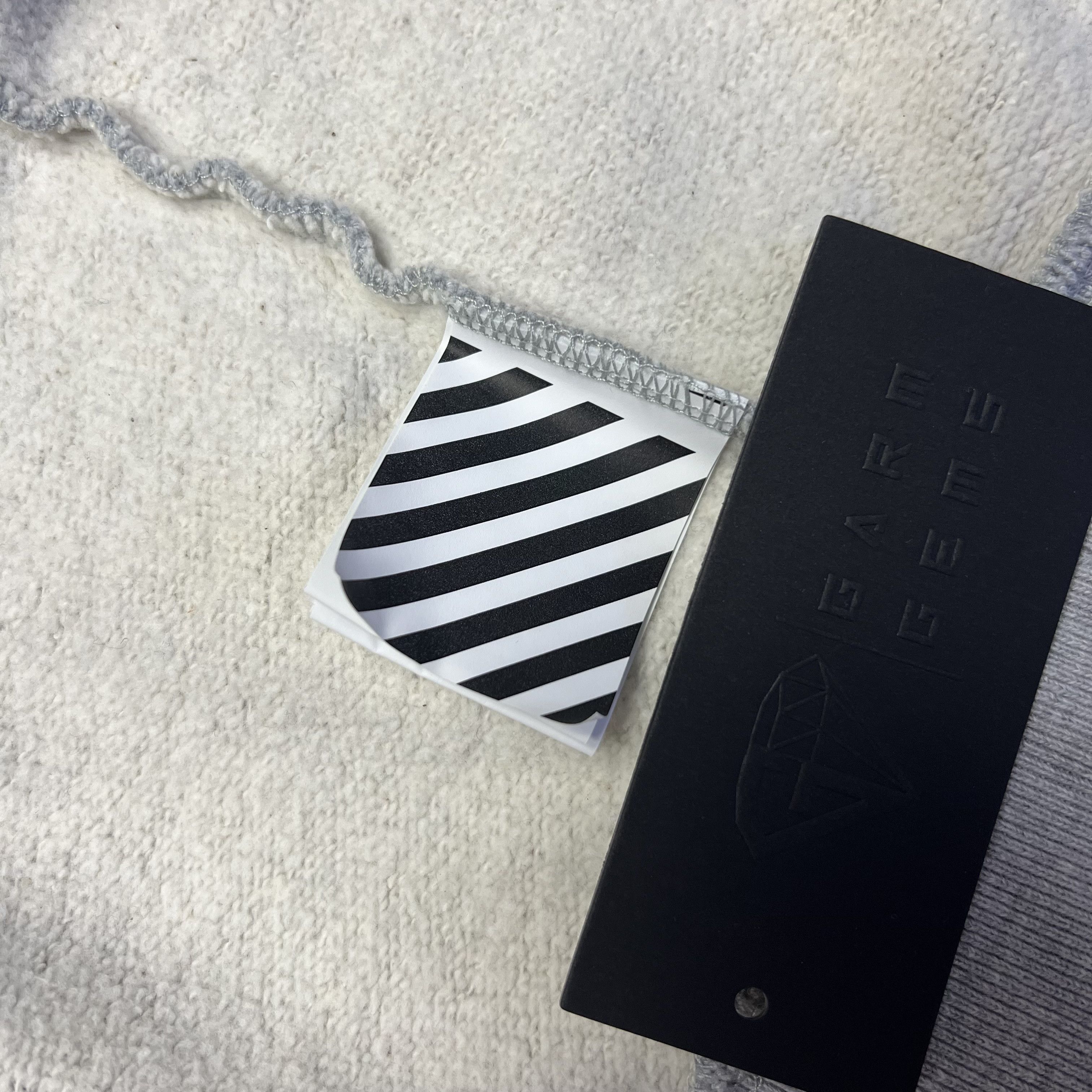 Off-White Off-White Airport Tape Logo Sweatshirt Size US L / EU 52-54 / 3 - 5 Thumbnail