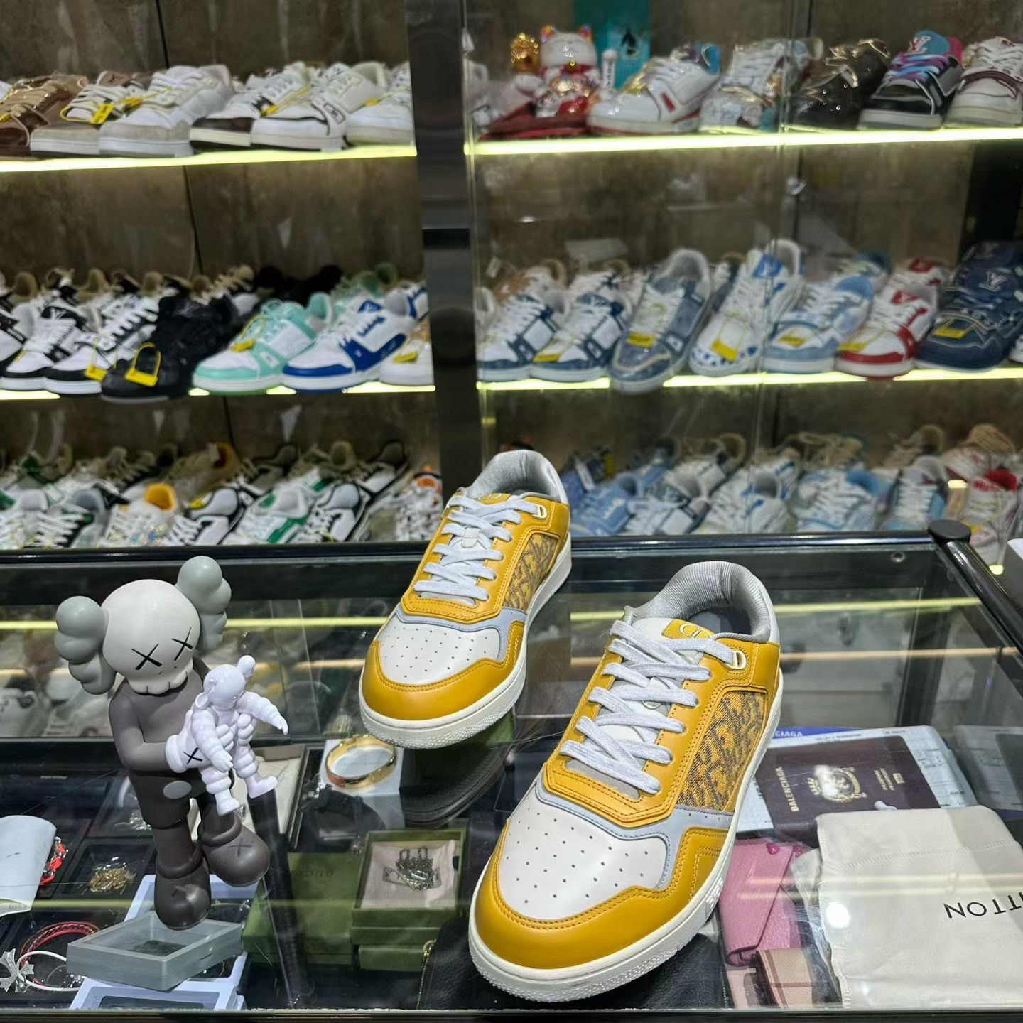 Dior Dior Printed Yellow Lowtop Sneakers it_42 Women Size US 12 / IT 42 - 1 Thumbnail
