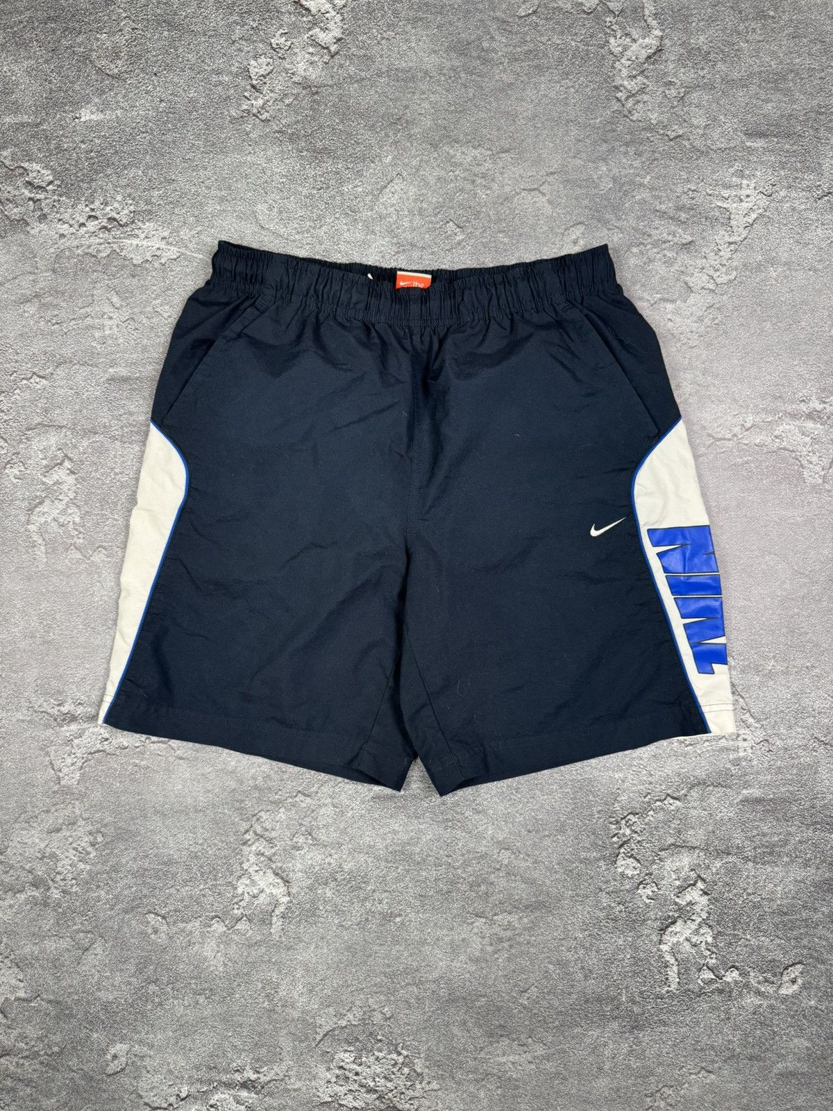 Nike Nike Vintage 90s Nylon Shorts Logo Y2K Size M Size US 32 / EU 48 - 1 Thumbnail