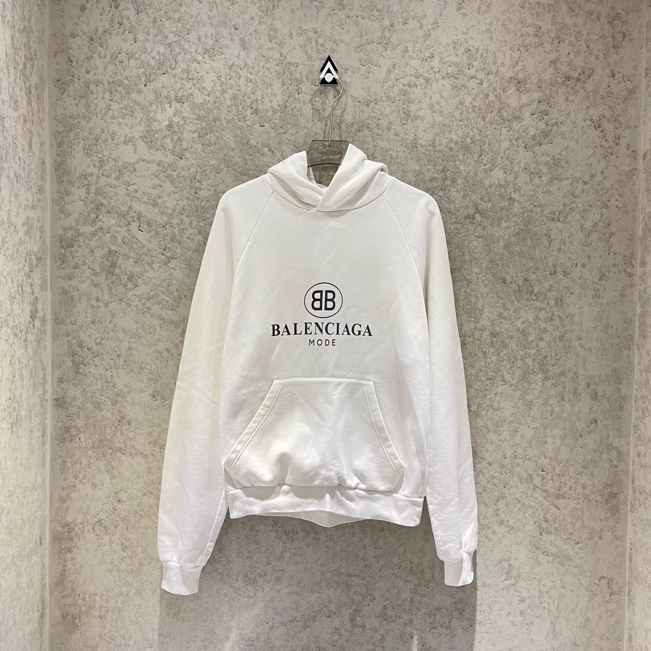 Balenciaga Balenciaga Double B Logo White Hoodie Size US S / EU 44-46 / 1 - 1 Thumbnail