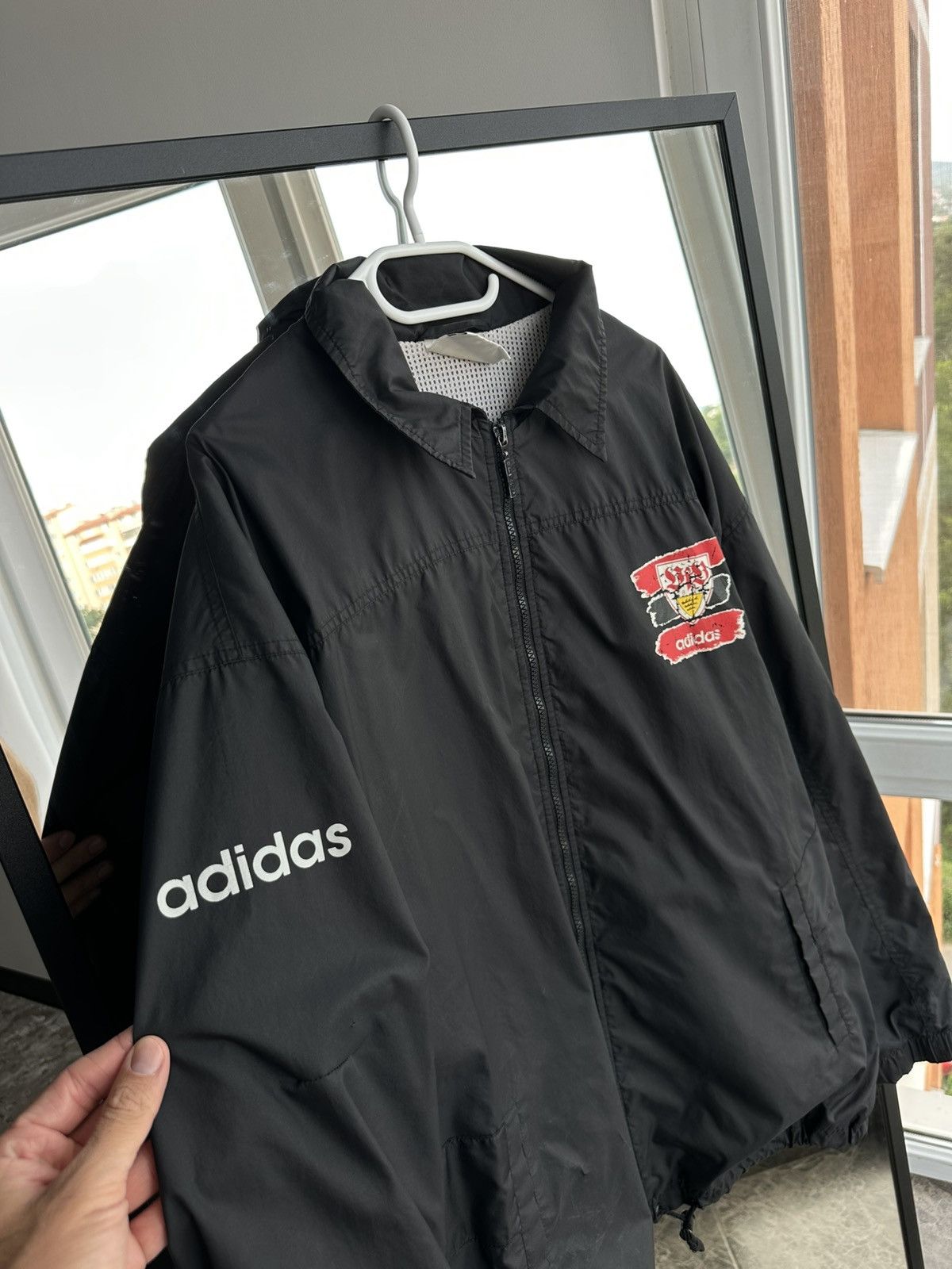 Adidas Vintage Adidas VfB Stuttgart Windbreaker Jacket 90s Logo Size US L / EU 52-54 / 3 - 6 Thumbnail