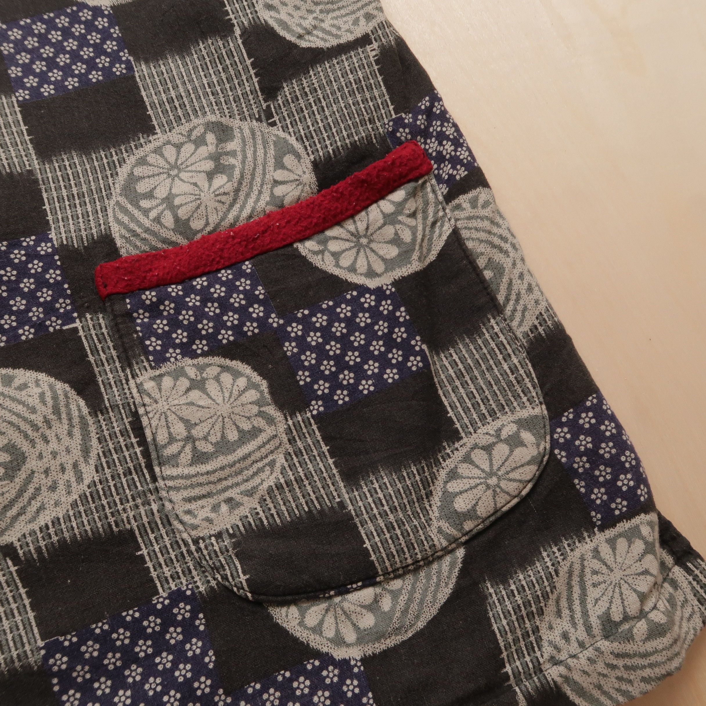 Japanese Brand 1990s Renge Japanese Script Patchwork Vest Size US L / EU 52-54 / 3 - 11 Thumbnail