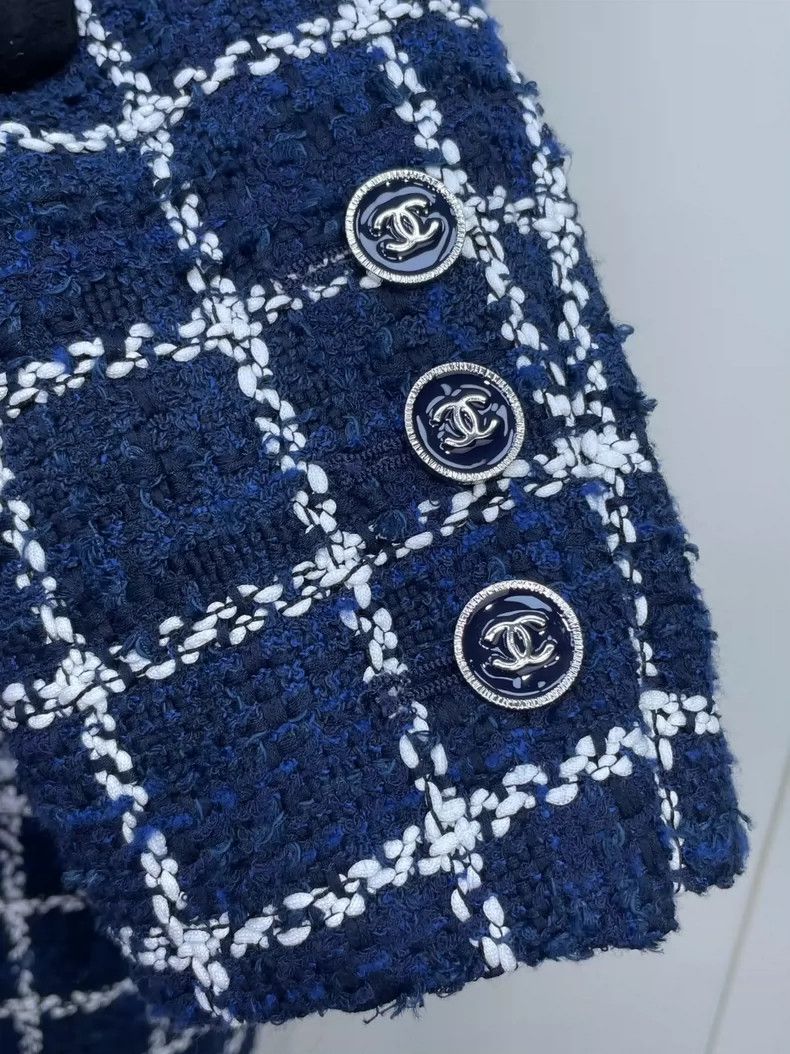 Chanel Chanel 24P blue and white plaid suit collar jacket Size XS / US 0-2 / IT 36-38 - 4 Thumbnail