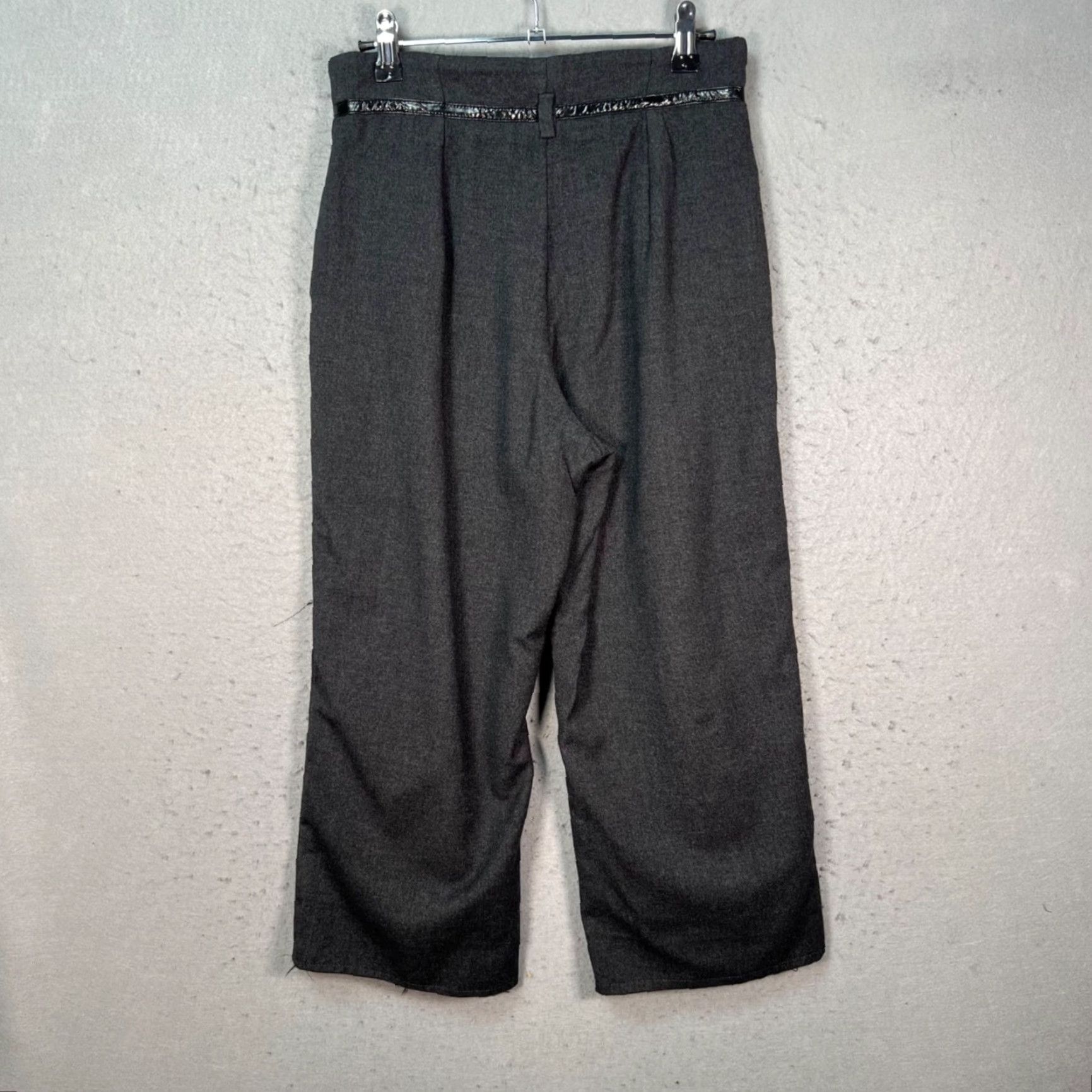 Armani VINTAGE Armani Collezioni Womens Gray Wool Wide-Leg Trousers Made In Italy Dress Pants Wool Pleated 27in Waist 24in Inseam Gray Womens Size 27" / US 4 / IT 40 - 2 Thumbnail