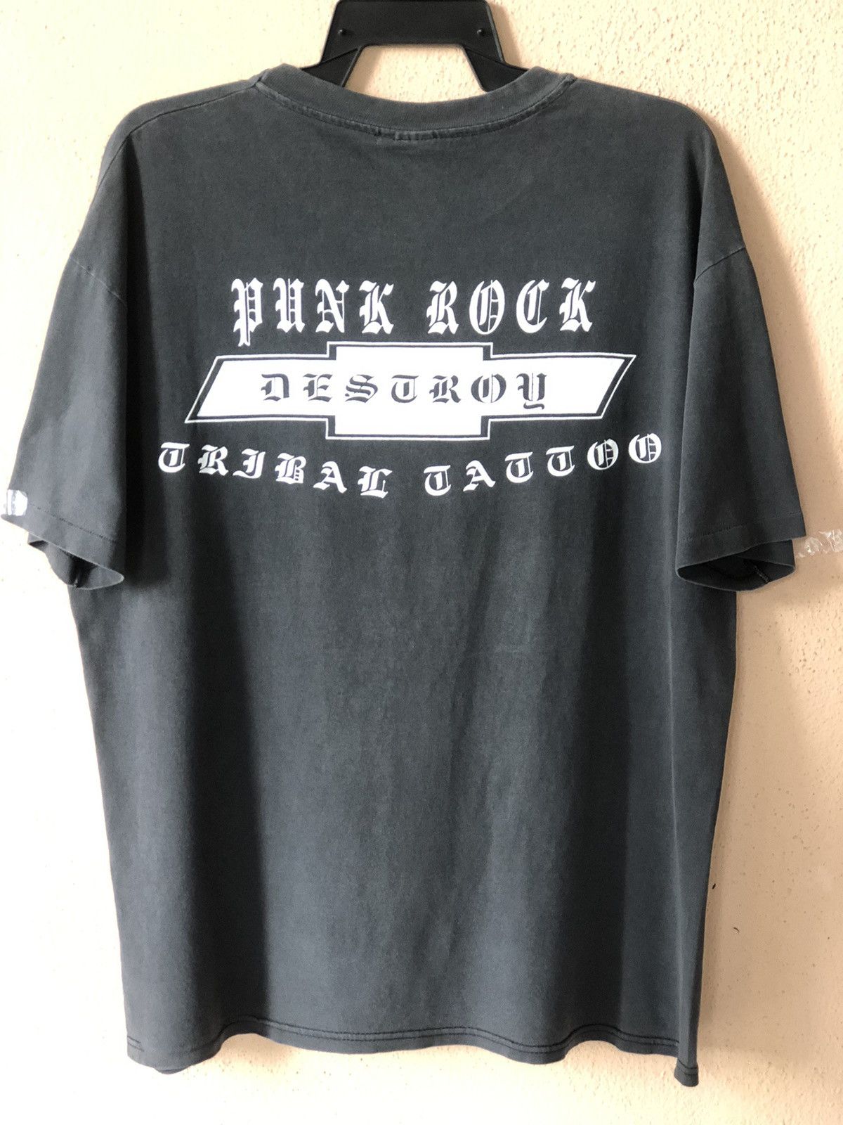 Vintage Faded 90s PUNK ROCK Destroy Tribal Tattoo Size US L / EU 52-54 / 3 - 1 Thumbnail