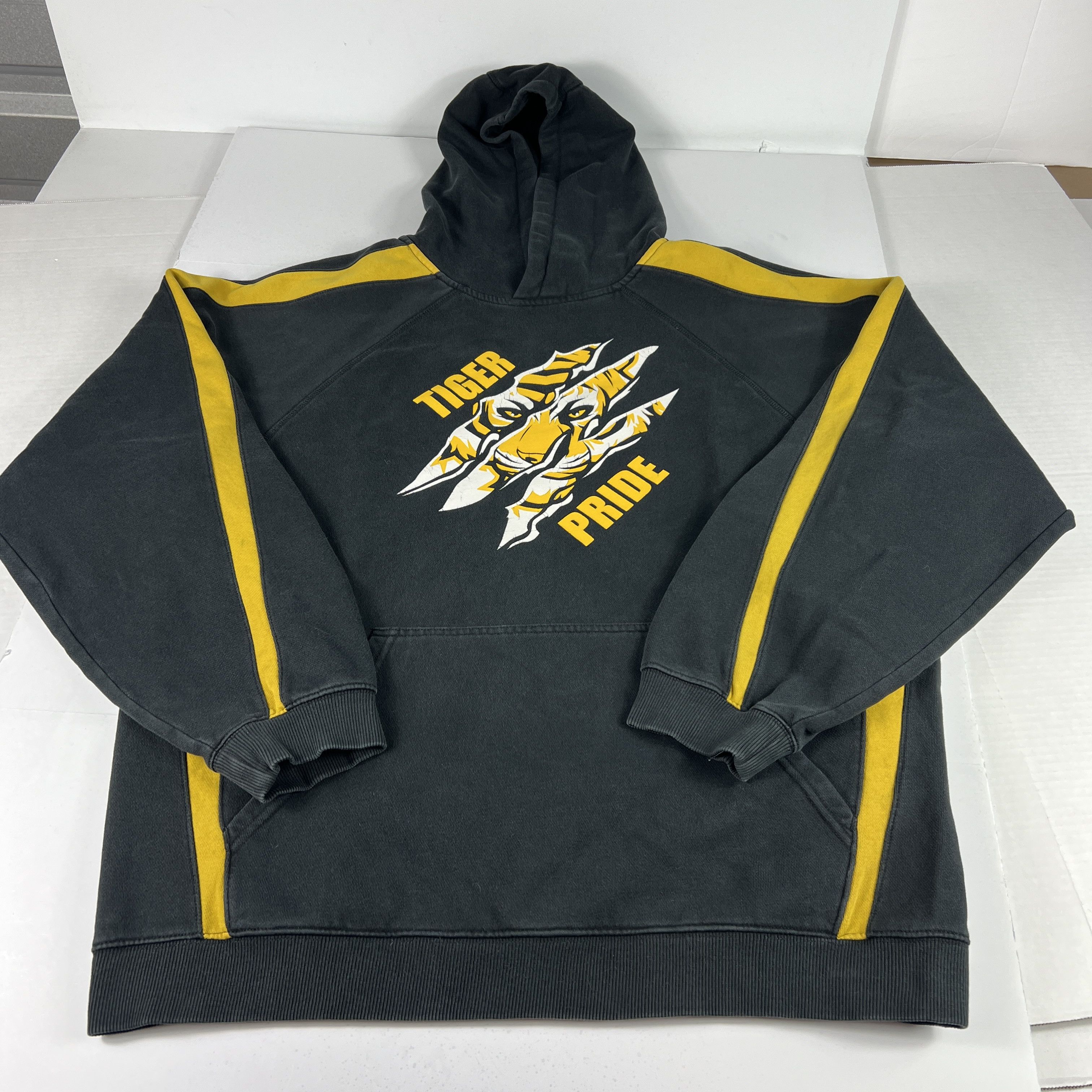 NCAA Missouri Tigers Pride Sweatshirt Black Faded Big Logo Hoodie Size US XL / EU 56 / 4 - 1 Thumbnail