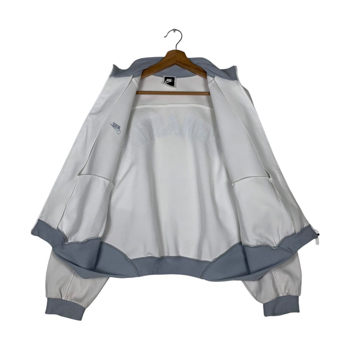 Nike Vintage NIKE Gymnastics White Sweater #1351-C61 Size US L / EU 52-54 / 3 - 11 Thumbnail