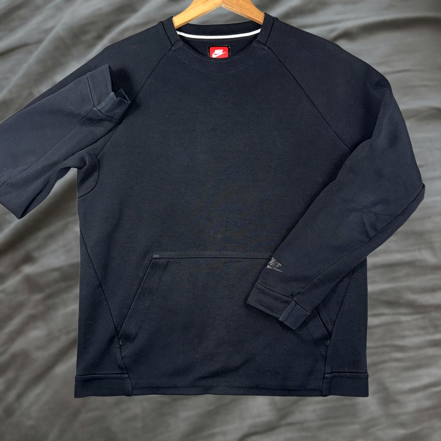 Nike Nike Tech Fleece Crewneck Sweatshirt Black Size M Men Pullover Pockets Logo Crew Neck Size US M / EU 48-50 / 2 - 1 Thumbnail