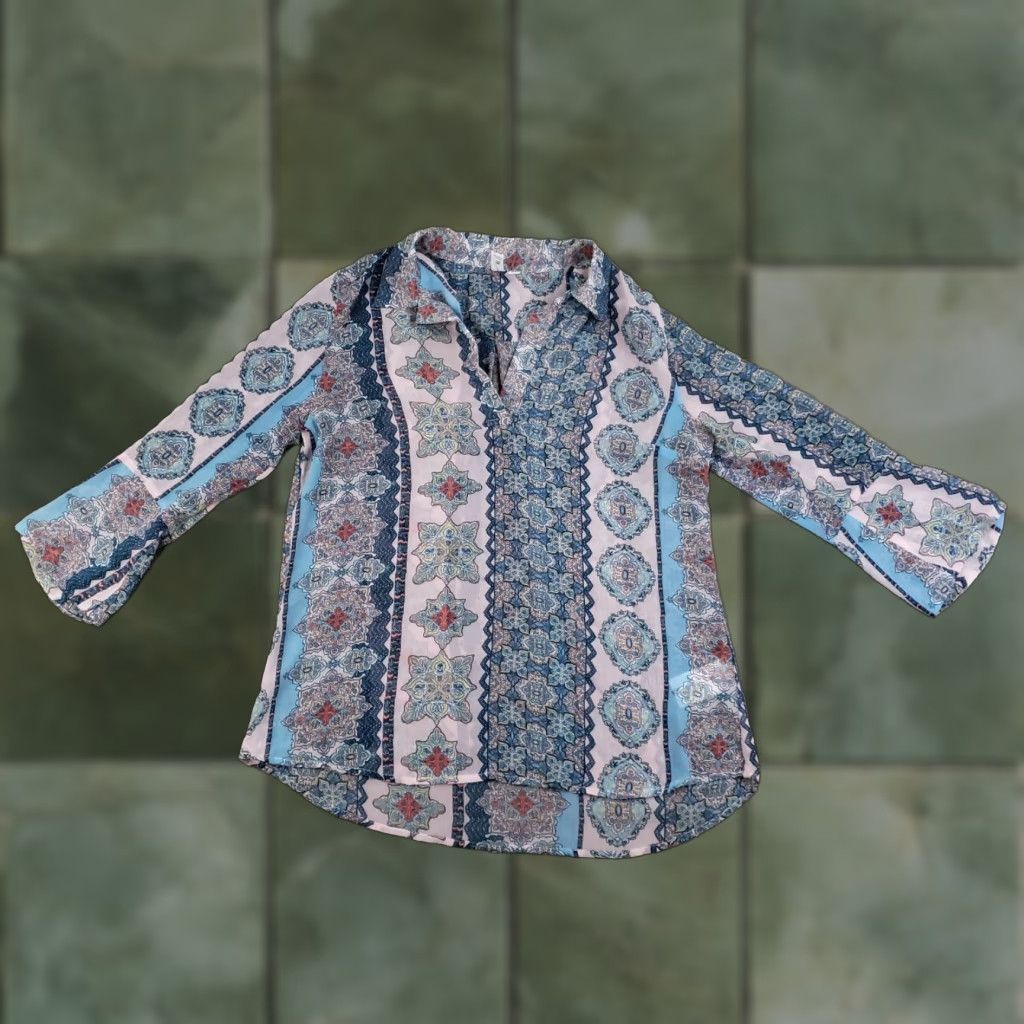 Vintage KUT from the Kloth Top Women M Blue V-Neck Pullover Lightweight Floral Knit Shirt Size M / US 6-8 / IT 42-44 - 1 Thumbnail