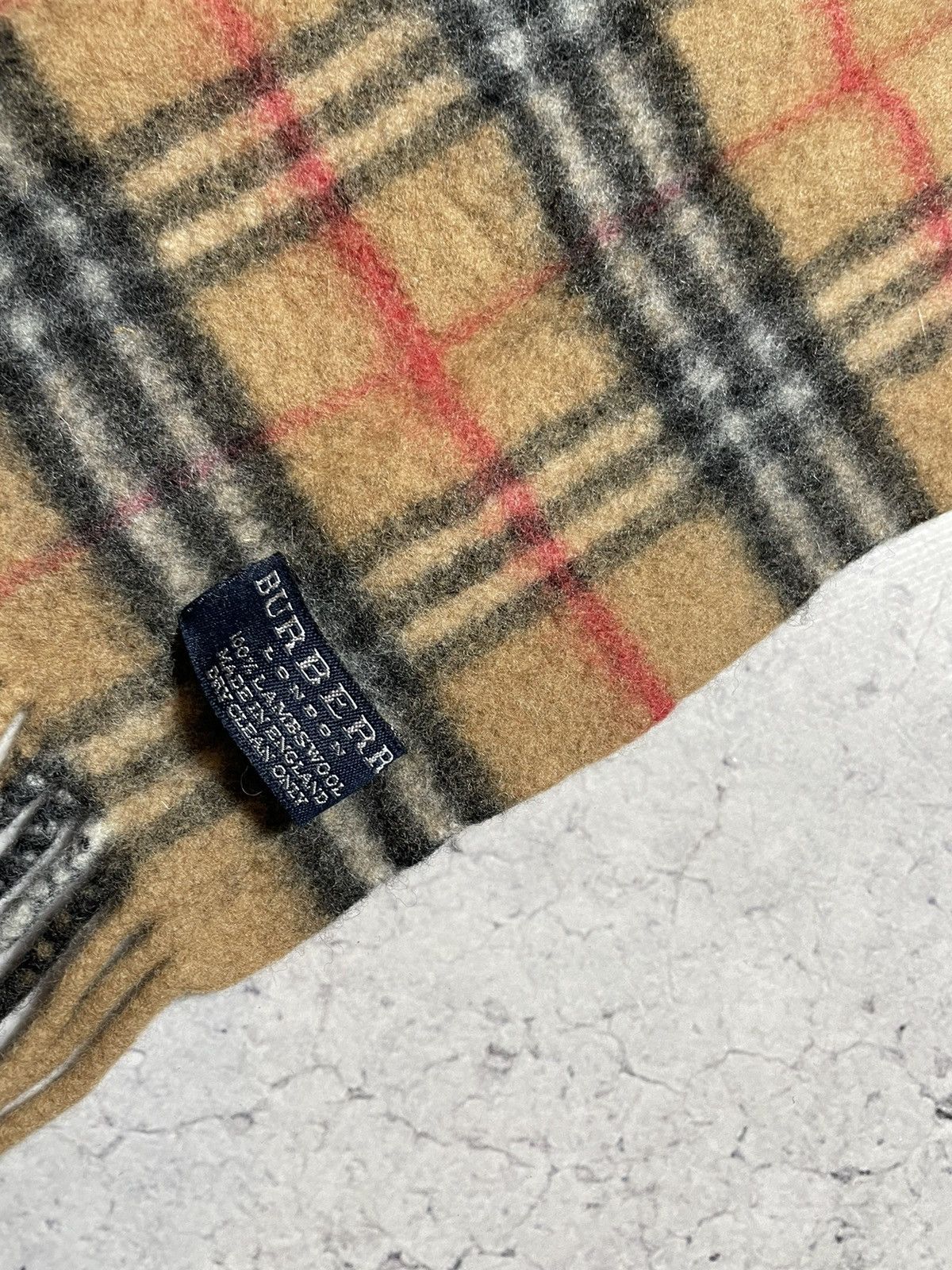 Burberry 2024 London Classic Check Scarf Made in England