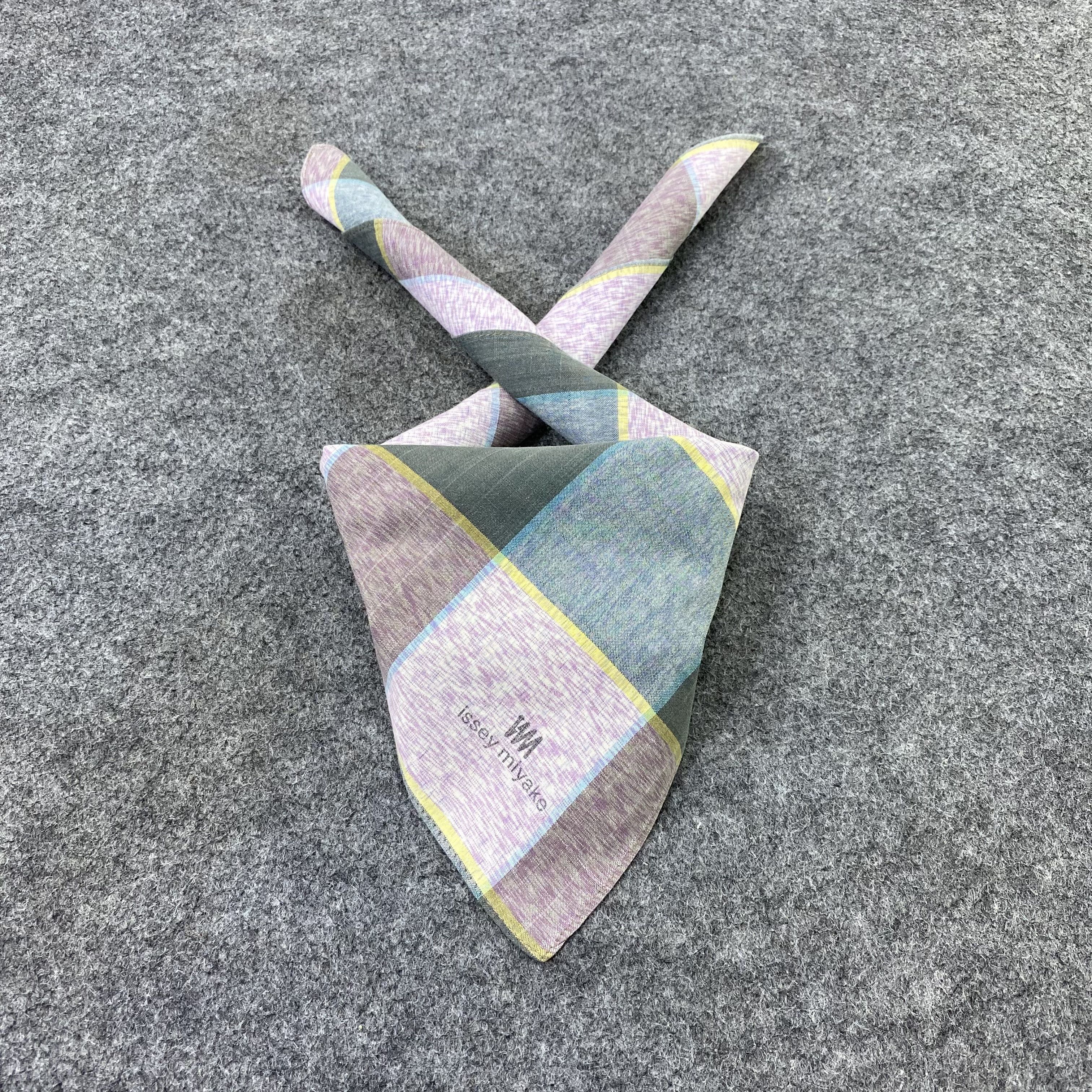 Issey Miyake Issey Miyake Handkerchief Neckerchief Bandana-B1917 Size ONE SIZE - 2 Thumbnail