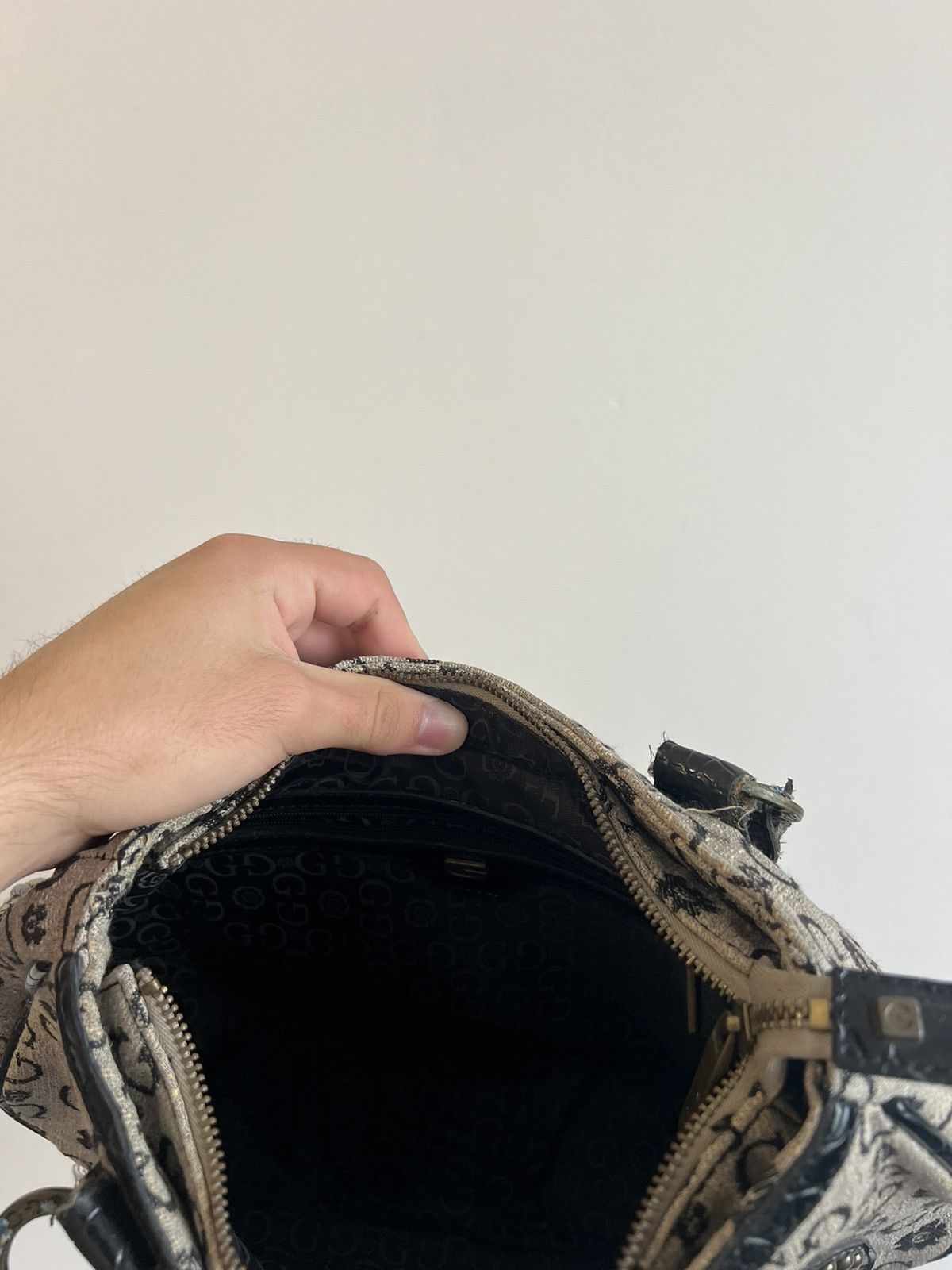Guess × Vintage Vintage Guess shoulder bag archive y2k punk
