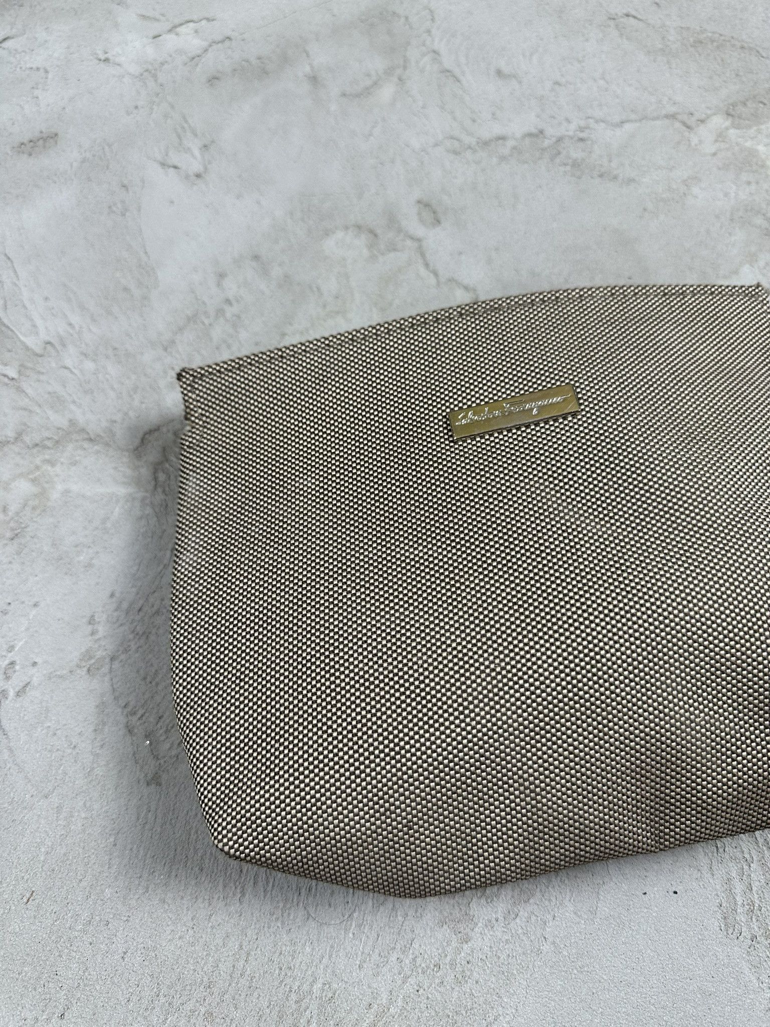 Designer × Salvatore Ferragamo Salvatore Ferragamo Logo Pouch Bag Size ONE SIZE - 2 Thumbnail