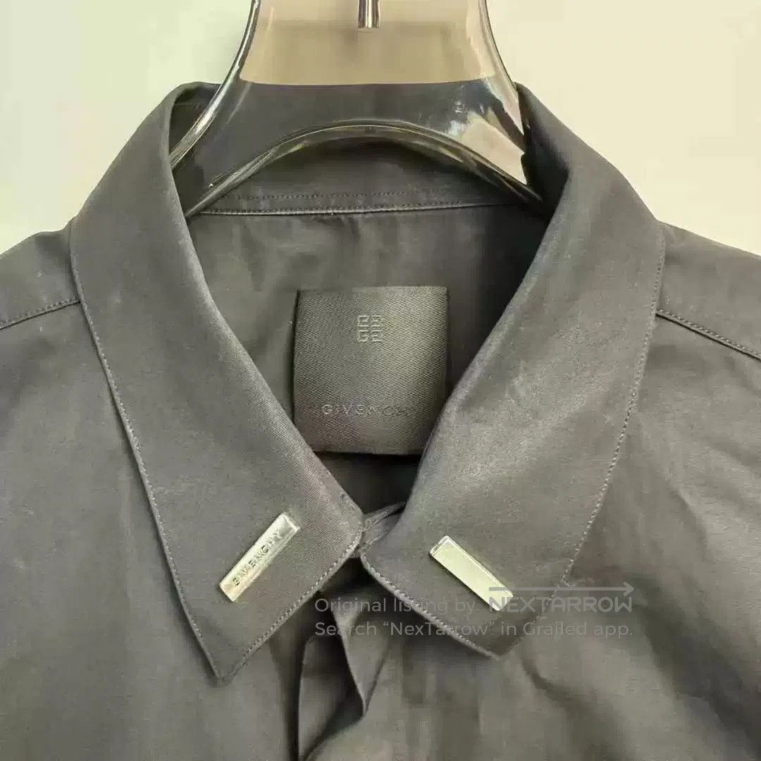 Givenchy Givenchy Metal Buckle Detail Long Sleeve Shirt. Size US M / EU 48-50 / 2 - 2 Thumbnail
