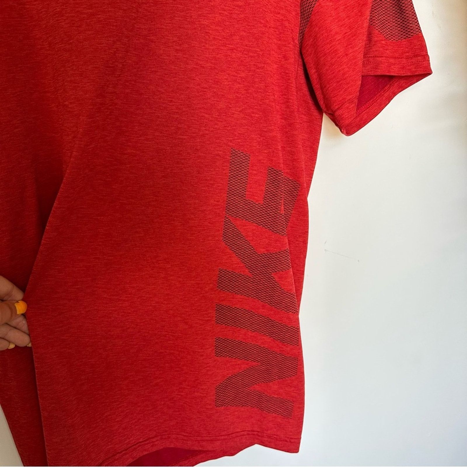 Nike NIKE Bright Red Dri Fit Logo Short Sleeve Tee T Shirt Top Size US M / EU 48-50 / 2 - 5 Thumbnail