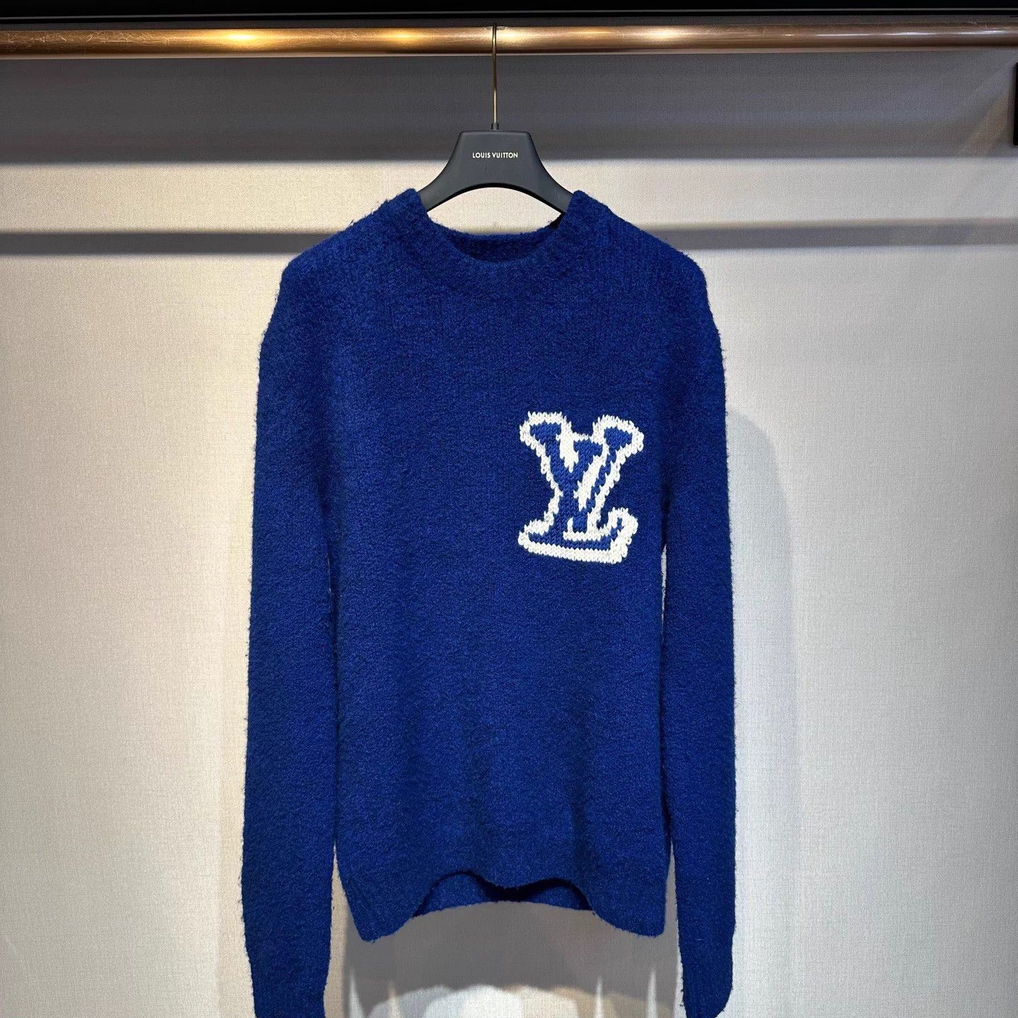 Louis Vuitton LV Electric Blue Big Logo Teddy Sweater Size M New Size US M / EU 48-50 / 2 - 1 Thumbnail