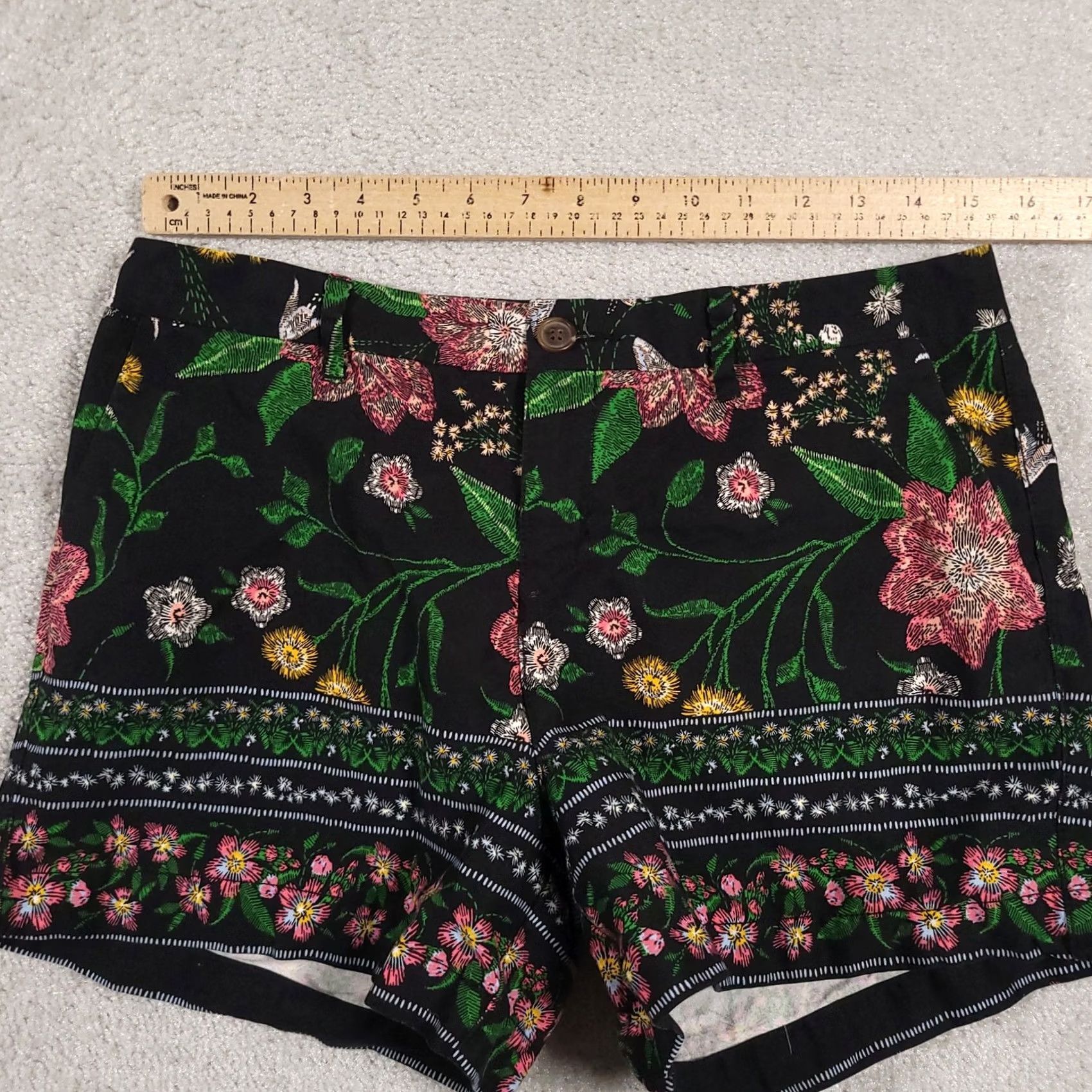 Old Navy VINTAGE? Old Navy Shorts Womens 6 Black Pink Green Floral Everyday Summer Casual Fun Size 28" / US 6 / IT 42 - 7 Thumbnail