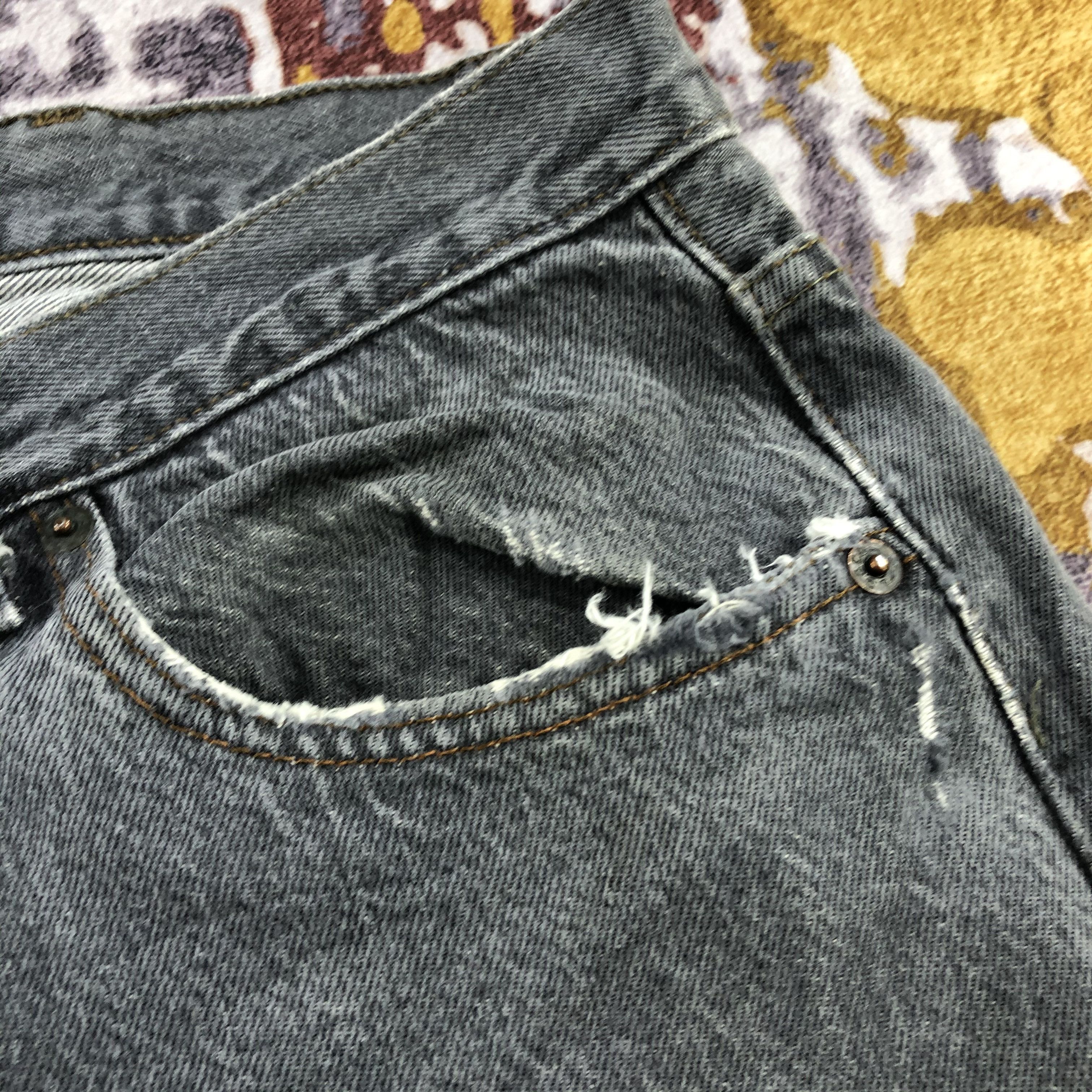 Levi's 80s Vintage Levis 501 Faded Black Jeans-JM2182 Size US 37 - 13 Thumbnail