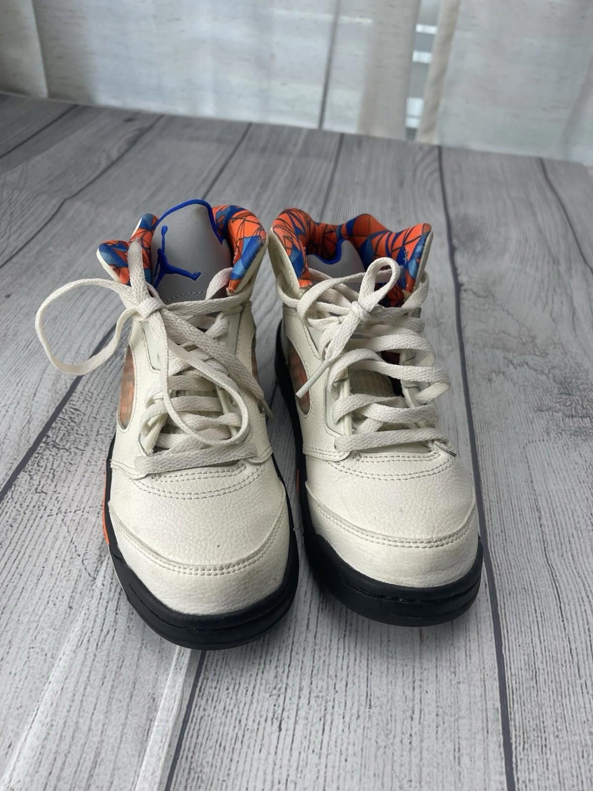 Nike AIR JORDAN 5 INTERNATIONAL FLIGHT Youth 1.5Y Size US 5 / EU 37 - 2 Thumbnail