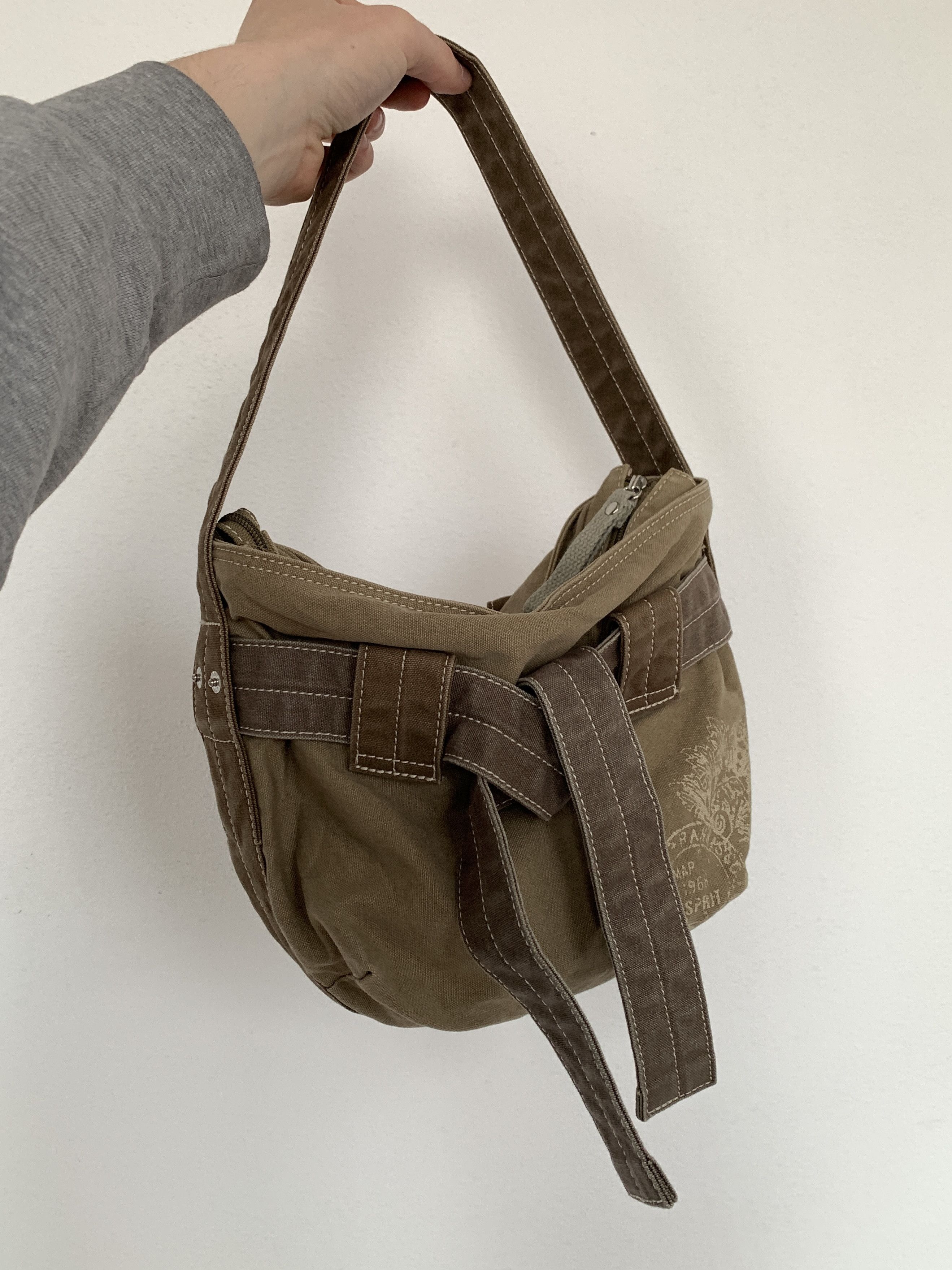 Vintage 90's Khaki Y2K Shoulder Handle Bondage Belt Bag in Brown, Women's
